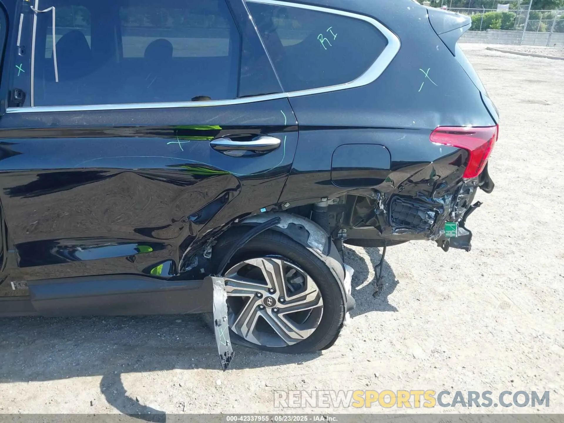 6 Фотография поврежденного автомобиля 5NMS24AJ9PH575659 HYUNDAI SANTA FE 2023