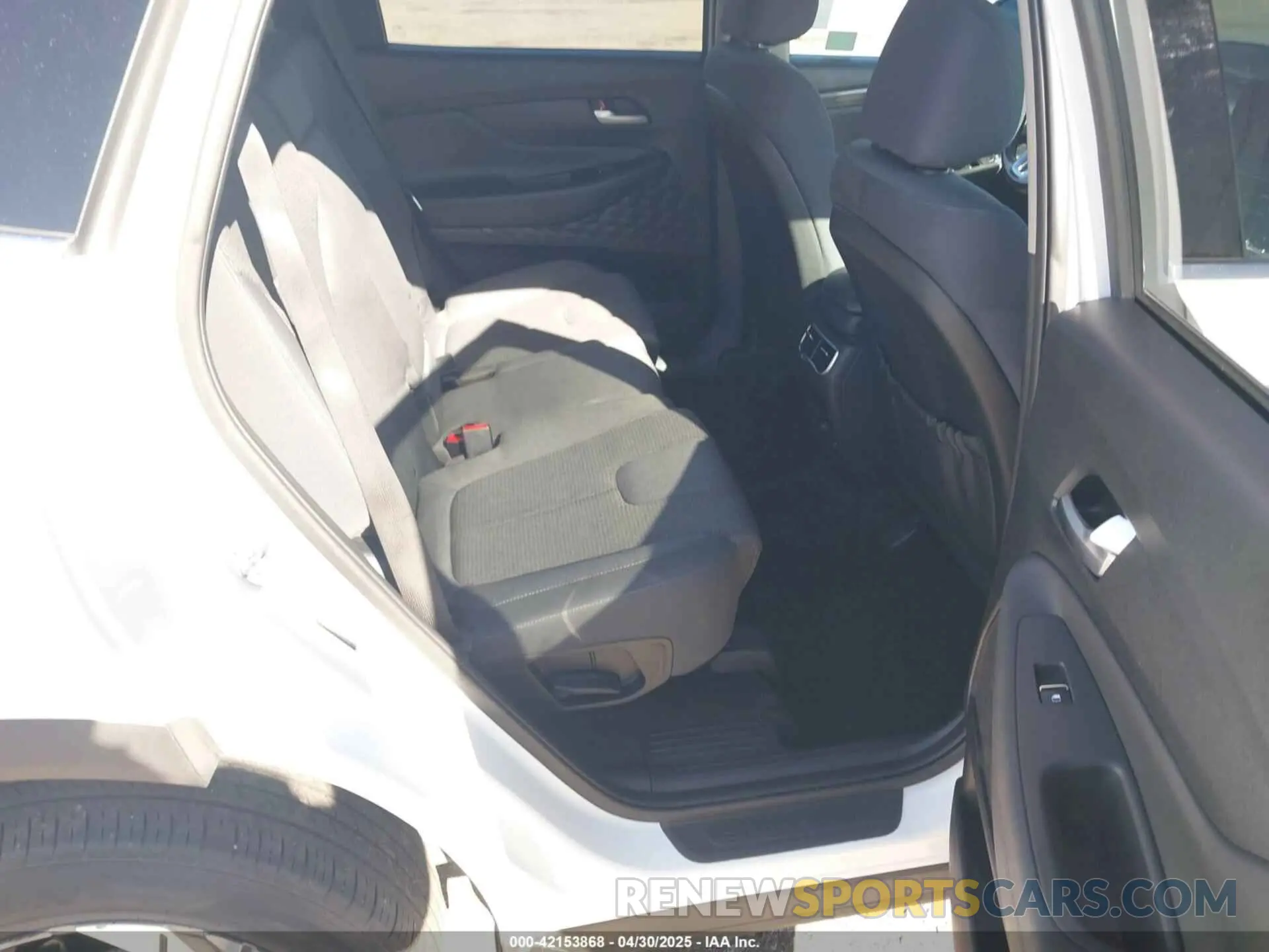 8 Фотография поврежденного автомобиля 5NMS24AJXPH562533 HYUNDAI SANTA FE 2023