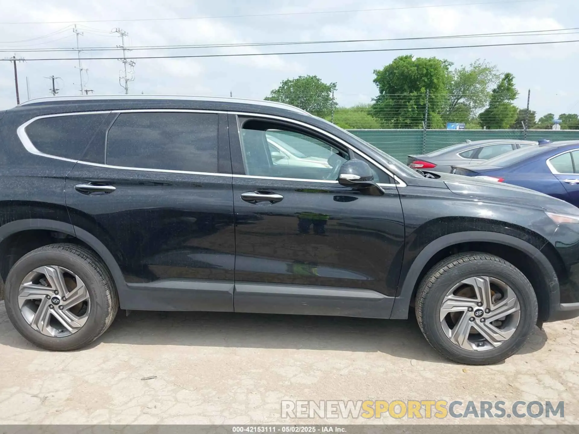 13 Photograph of a damaged car 5NMS2DAJ3PH539322 HYUNDAI SANTA FE 2023