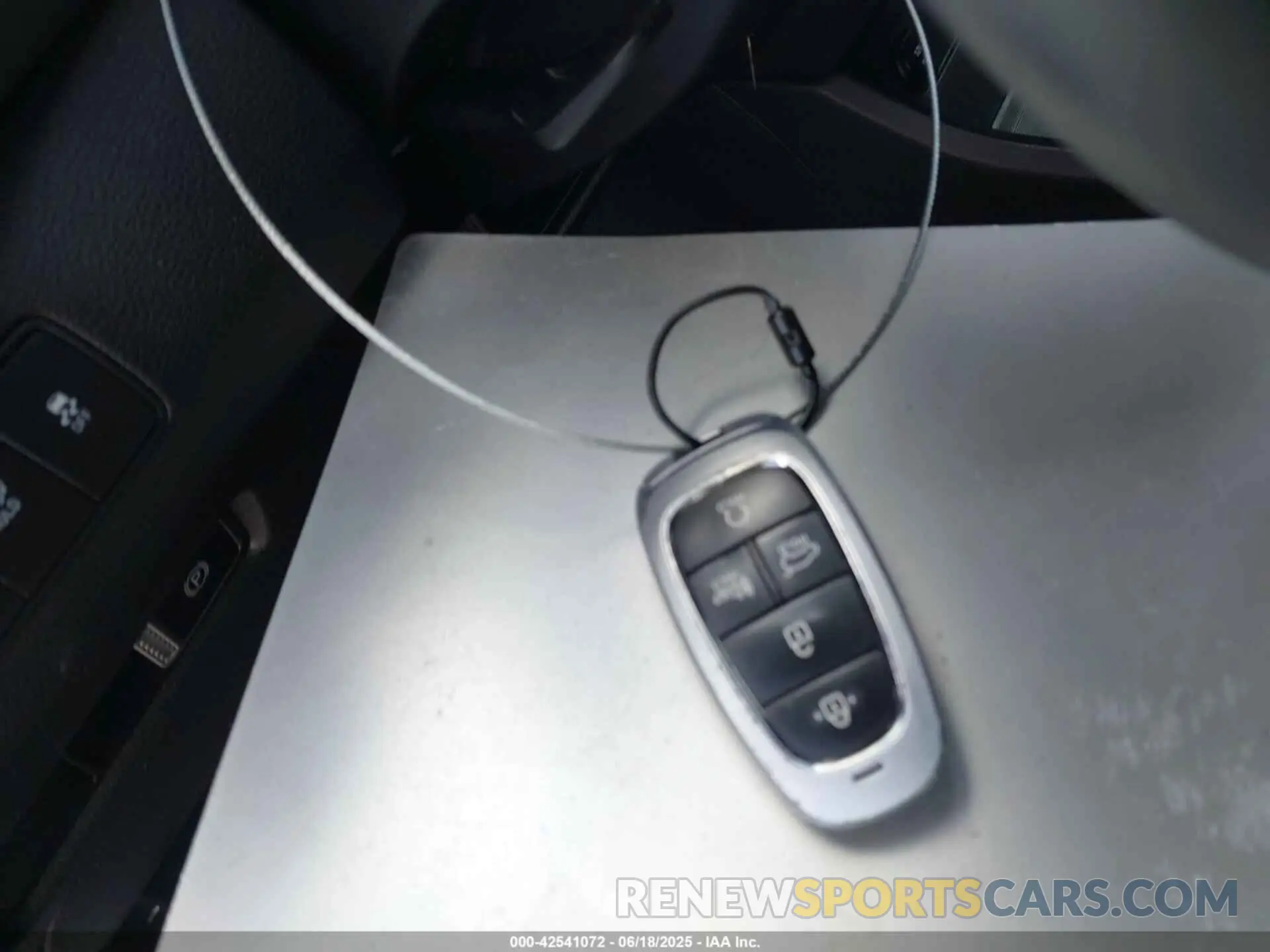 11 Photograph of a damaged car 5NMS2DAJ3PH585832 HYUNDAI SANTA FE 2023