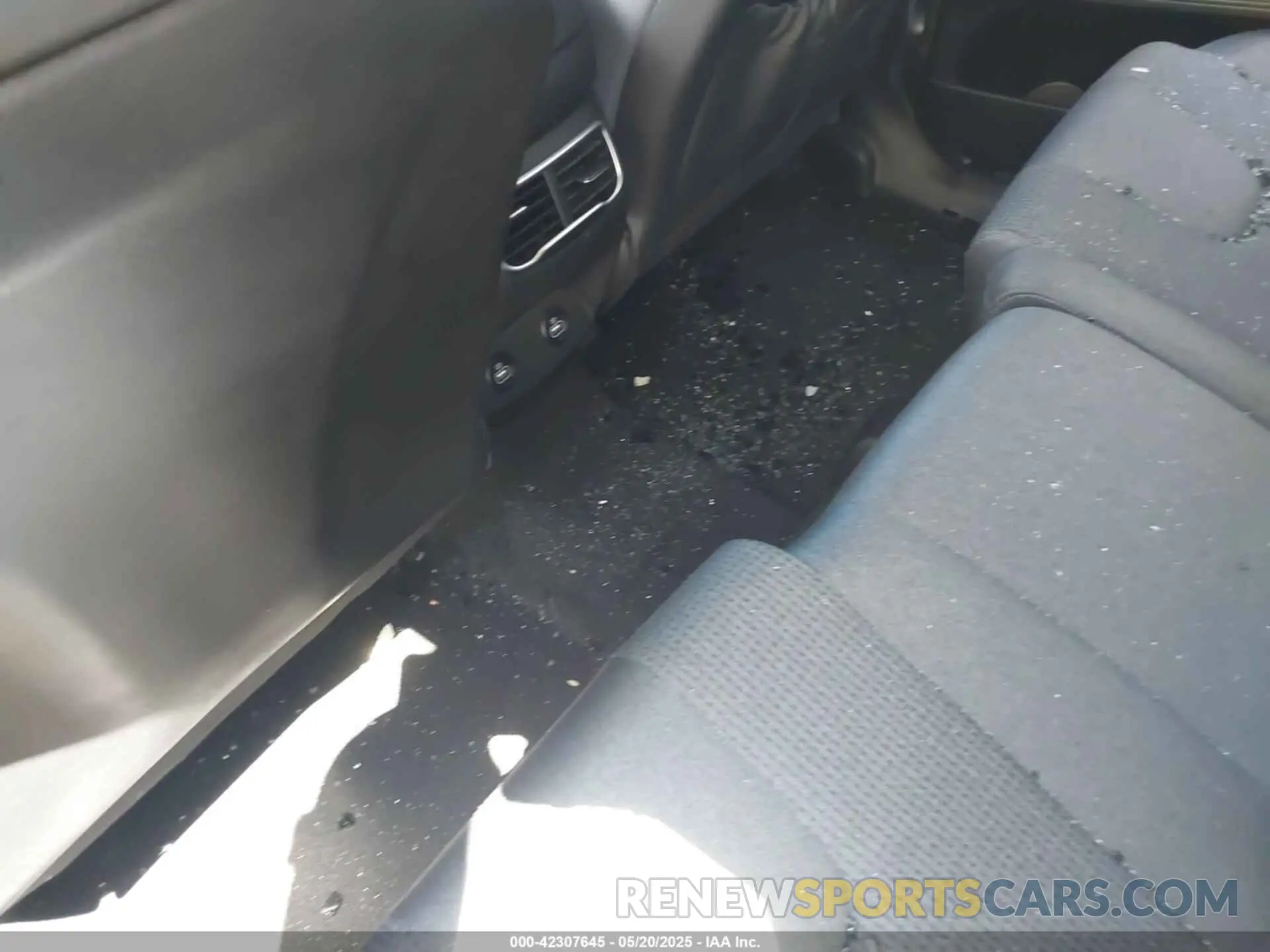 8 Photograph of a damaged car 5NMS2DAJ6PH540075 HYUNDAI SANTA FE 2023