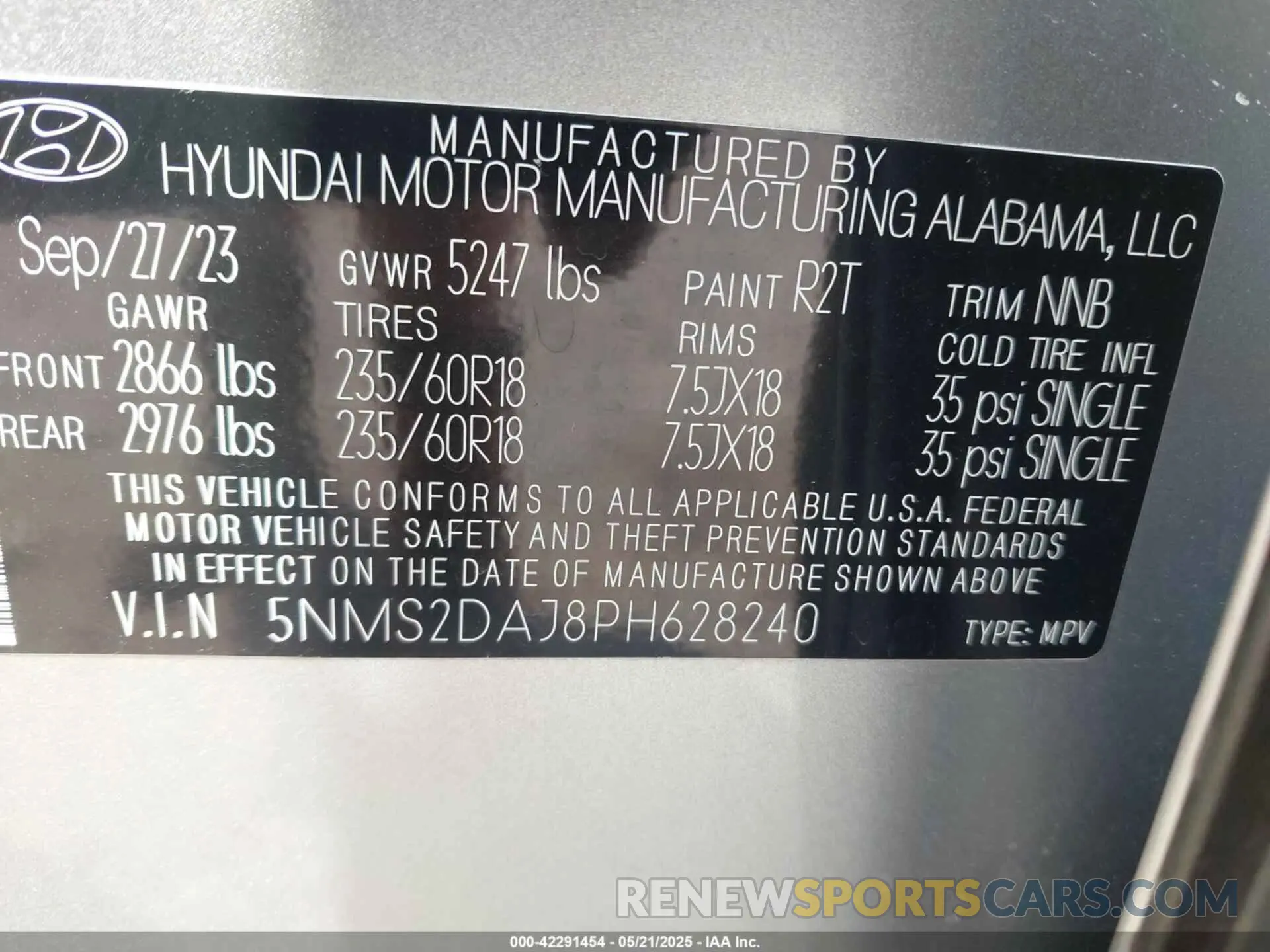 9 Photograph of a damaged car 5NMS2DAJ8PH628240 HYUNDAI SANTA FE 2023