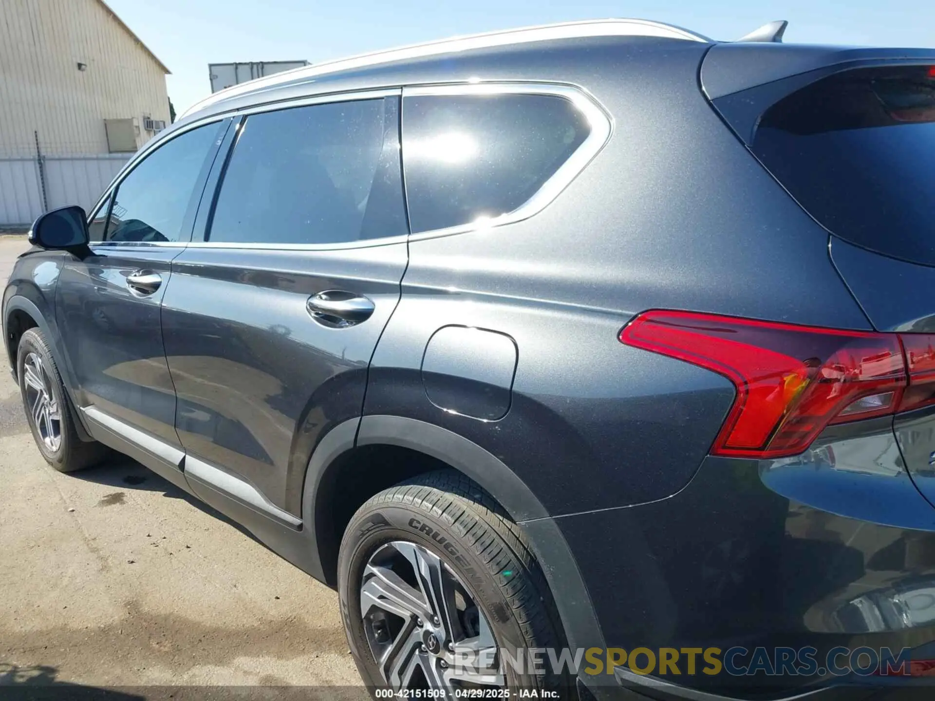 14 Photograph of a damaged car 5NMS2DAJ9PH570493 HYUNDAI SANTA FE 2023