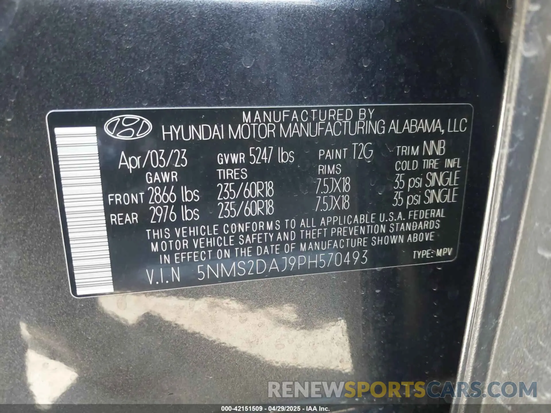 9 Photograph of a damaged car 5NMS2DAJ9PH570493 HYUNDAI SANTA FE 2023