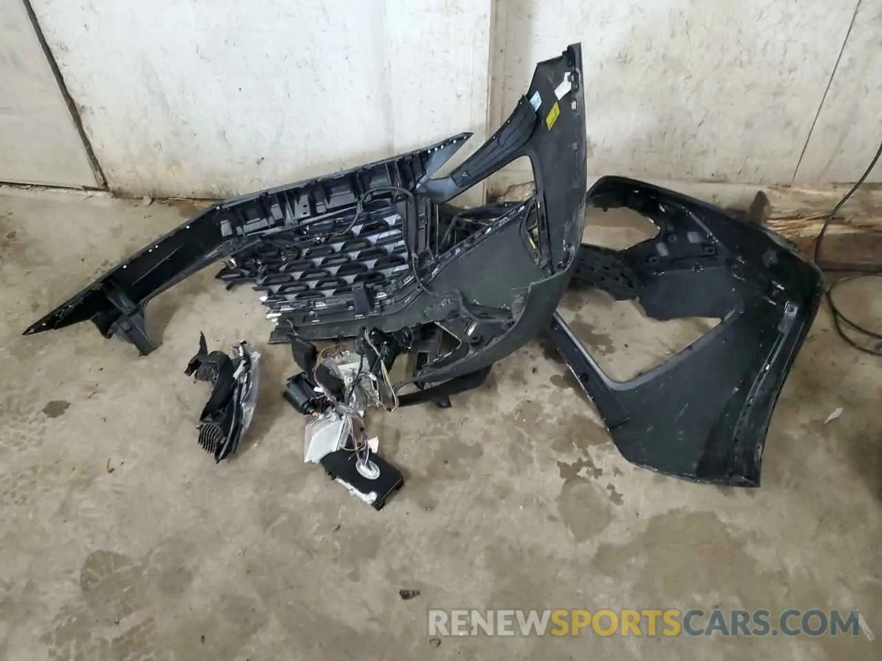 13 Photograph of a damaged car 5NMS3DA14PH011334 HYUNDAI SANTA FE 2023