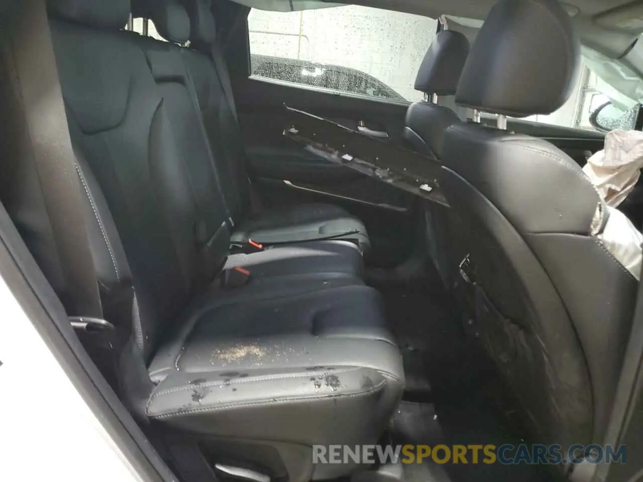 11 Photograph of a damaged car 5NMS3DAJ0PH657857 HYUNDAI SANTA FE 2023