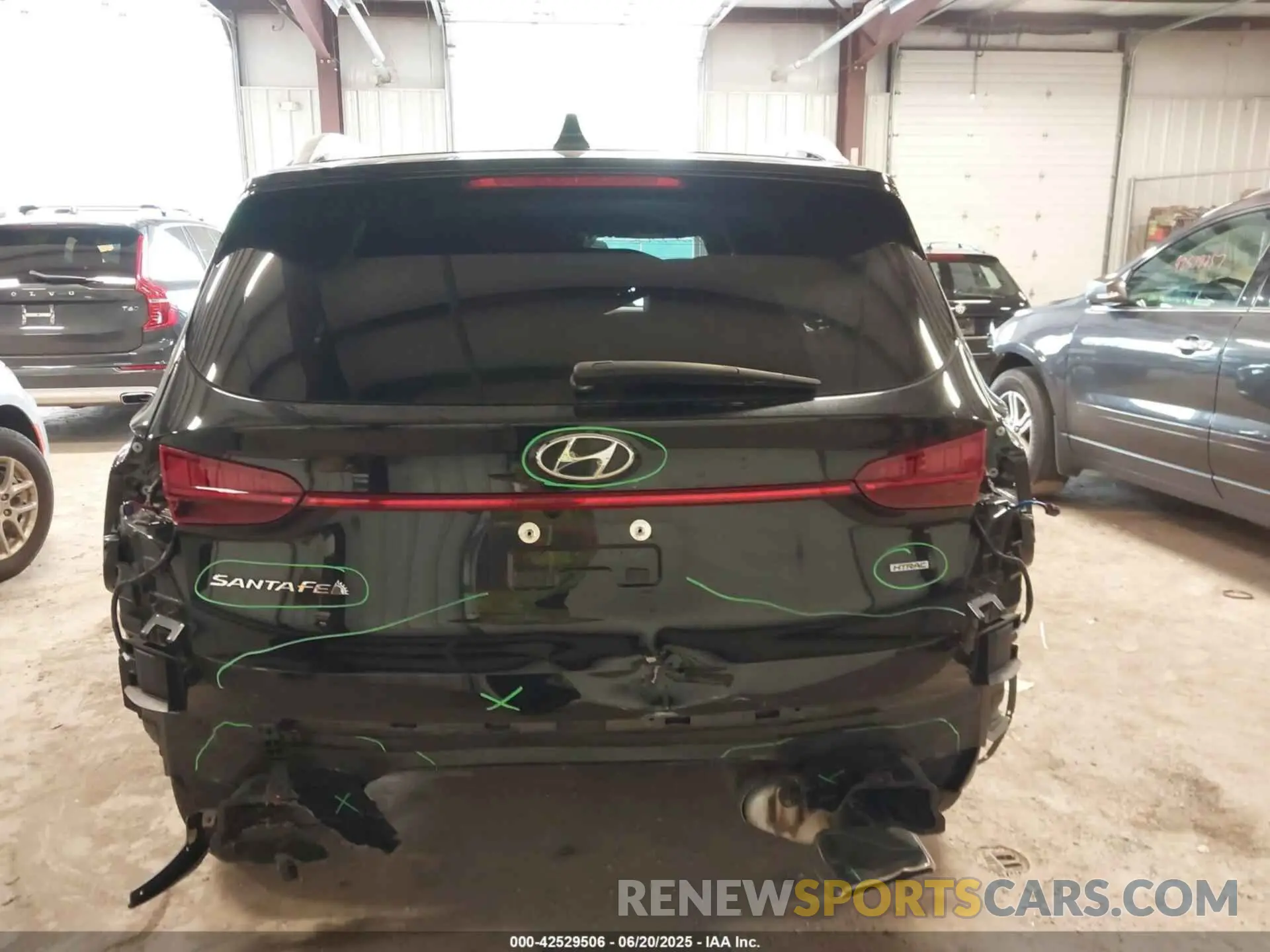 17 Photograph of a damaged car 5NMS3DAJ2PH562829 HYUNDAI SANTA FE 2023
