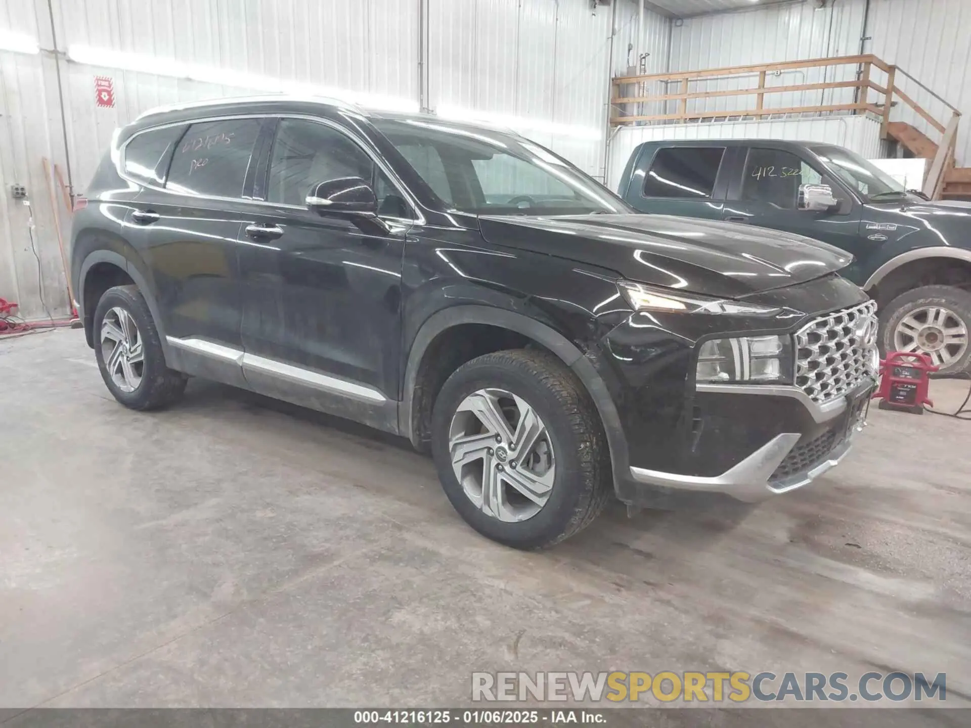 1 Photograph of a damaged car 5NMS3DAJ5PH568950 HYUNDAI SANTA FE 2023