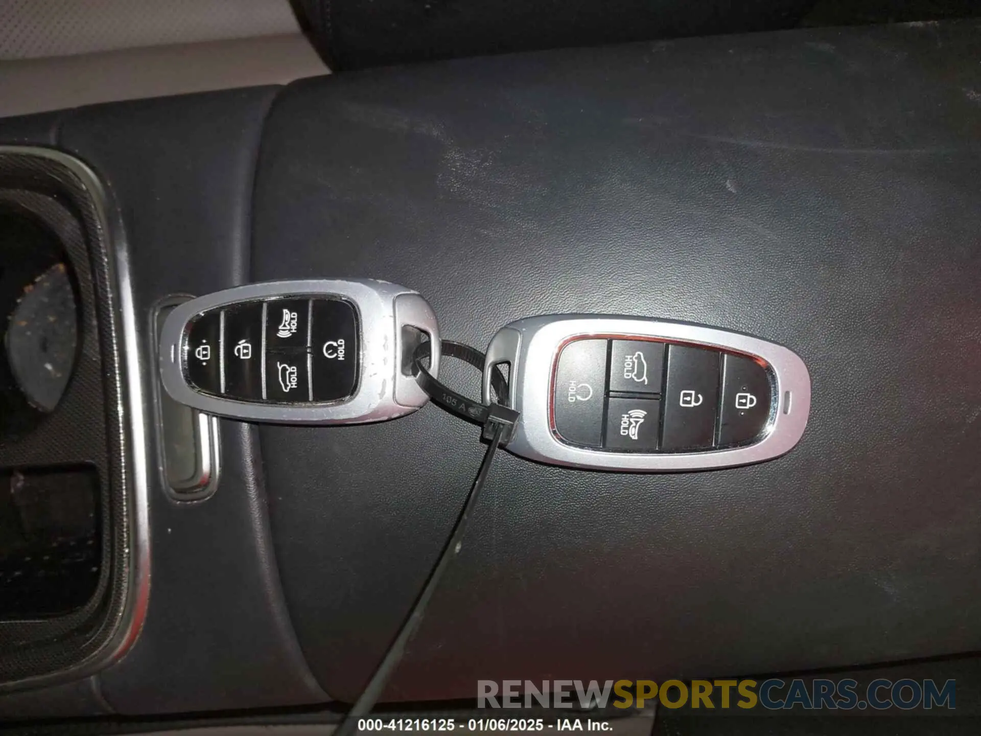 11 Photograph of a damaged car 5NMS3DAJ5PH568950 HYUNDAI SANTA FE 2023