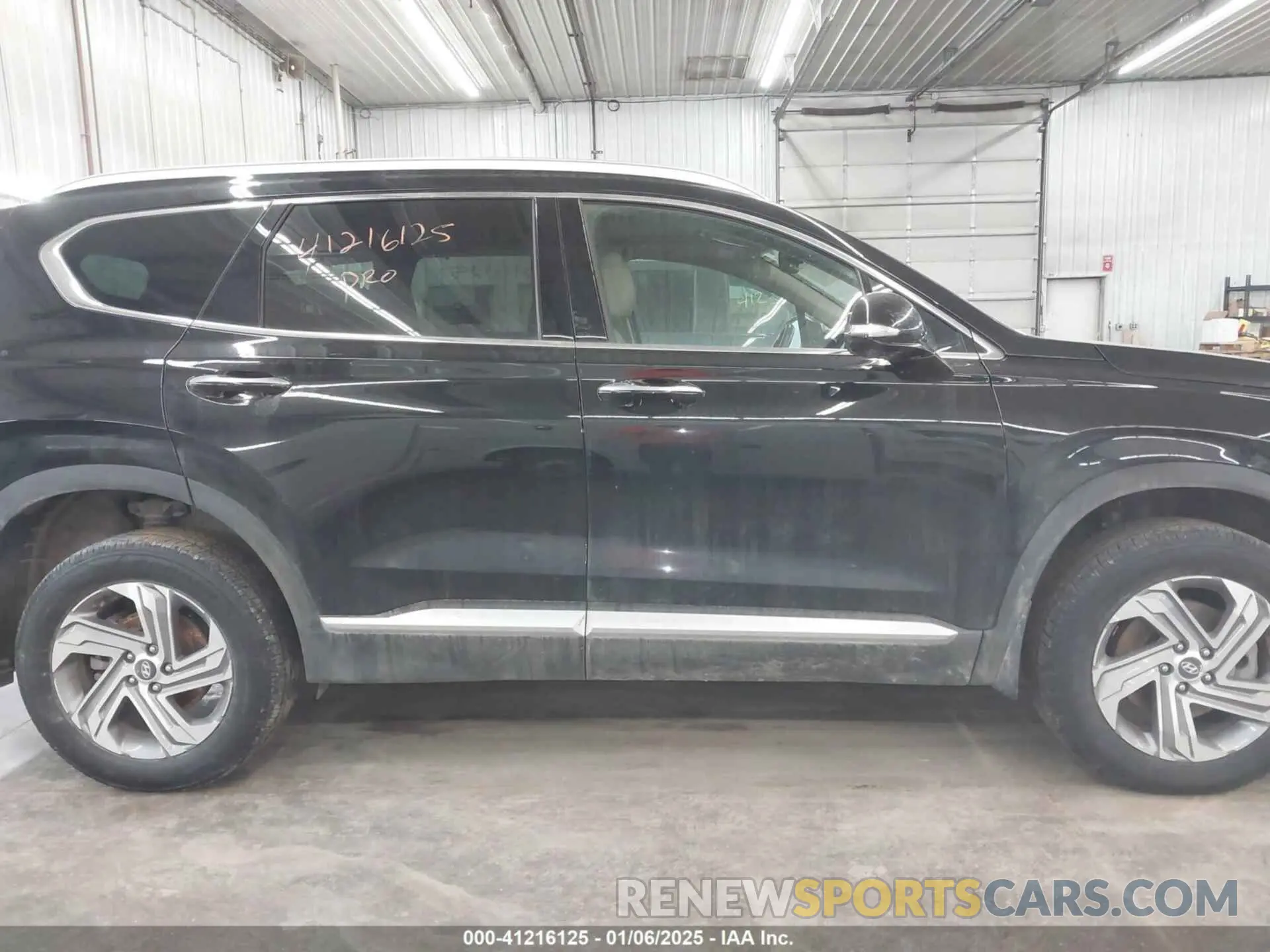 13 Photograph of a damaged car 5NMS3DAJ5PH568950 HYUNDAI SANTA FE 2023