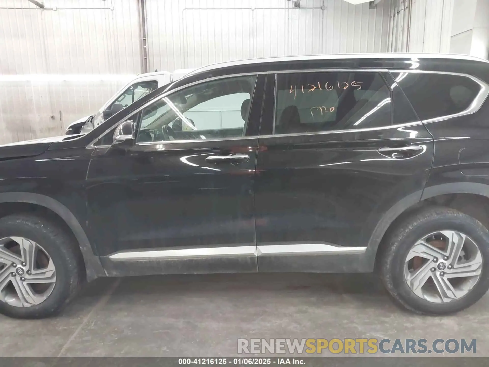 14 Photograph of a damaged car 5NMS3DAJ5PH568950 HYUNDAI SANTA FE 2023