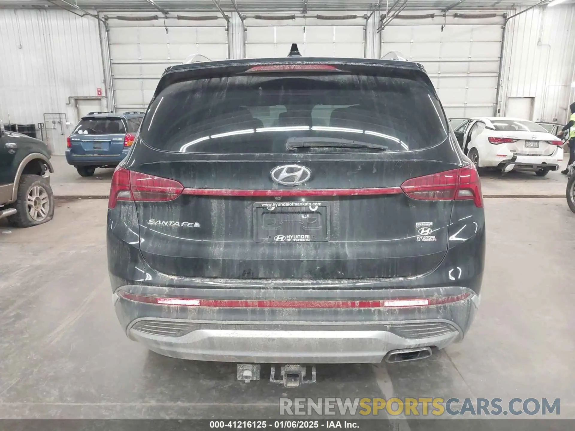 16 Photograph of a damaged car 5NMS3DAJ5PH568950 HYUNDAI SANTA FE 2023