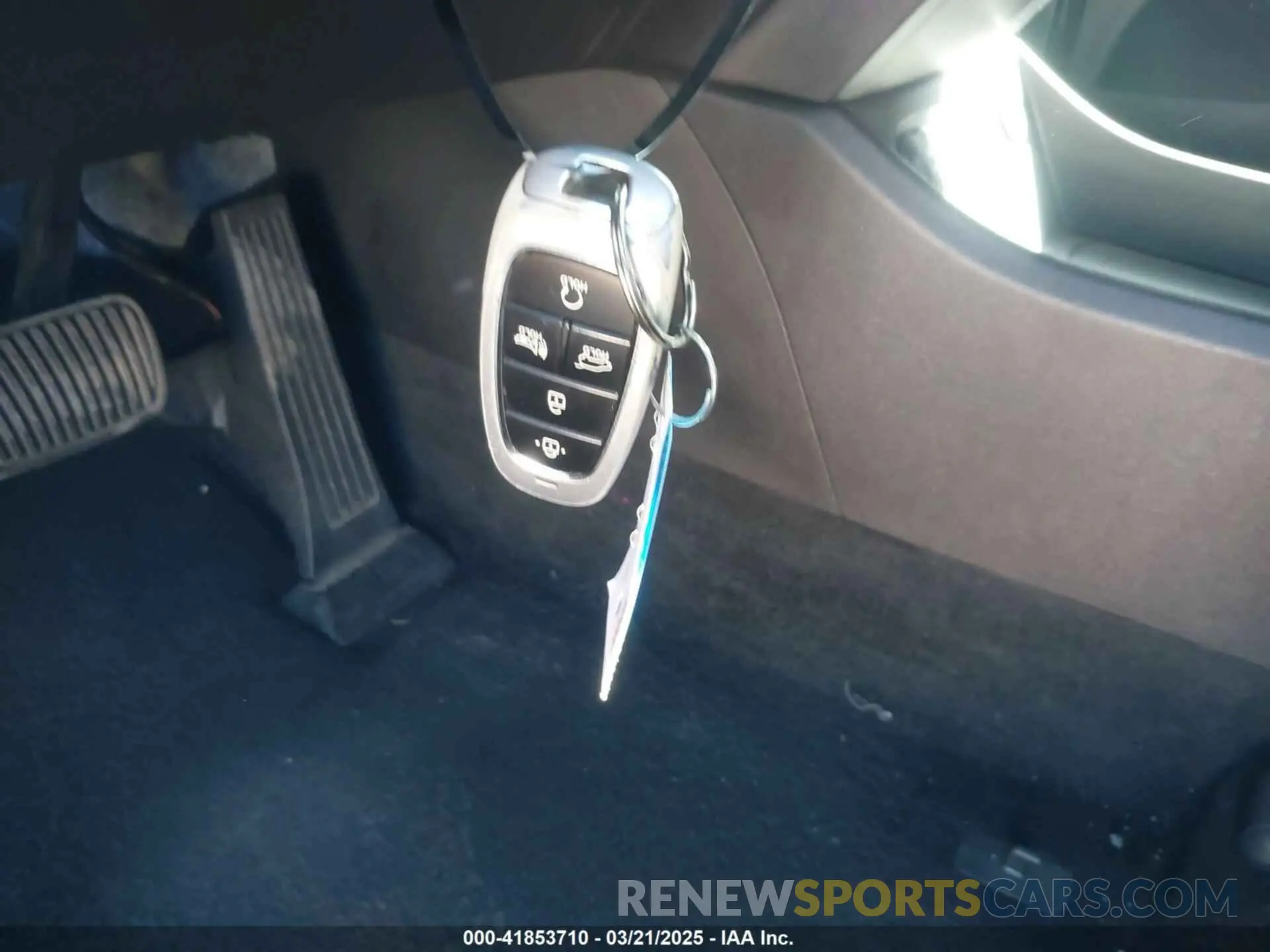 11 Photograph of a damaged car 5NMS3DAJ6PH518378 HYUNDAI SANTA FE 2023