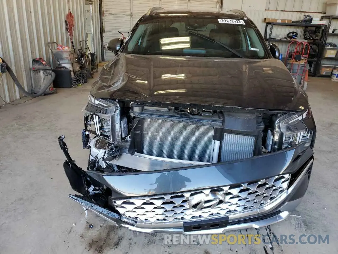 5 Photograph of a damaged car 5NMS44AL8PH621395 HYUNDAI SANTA FE 2023