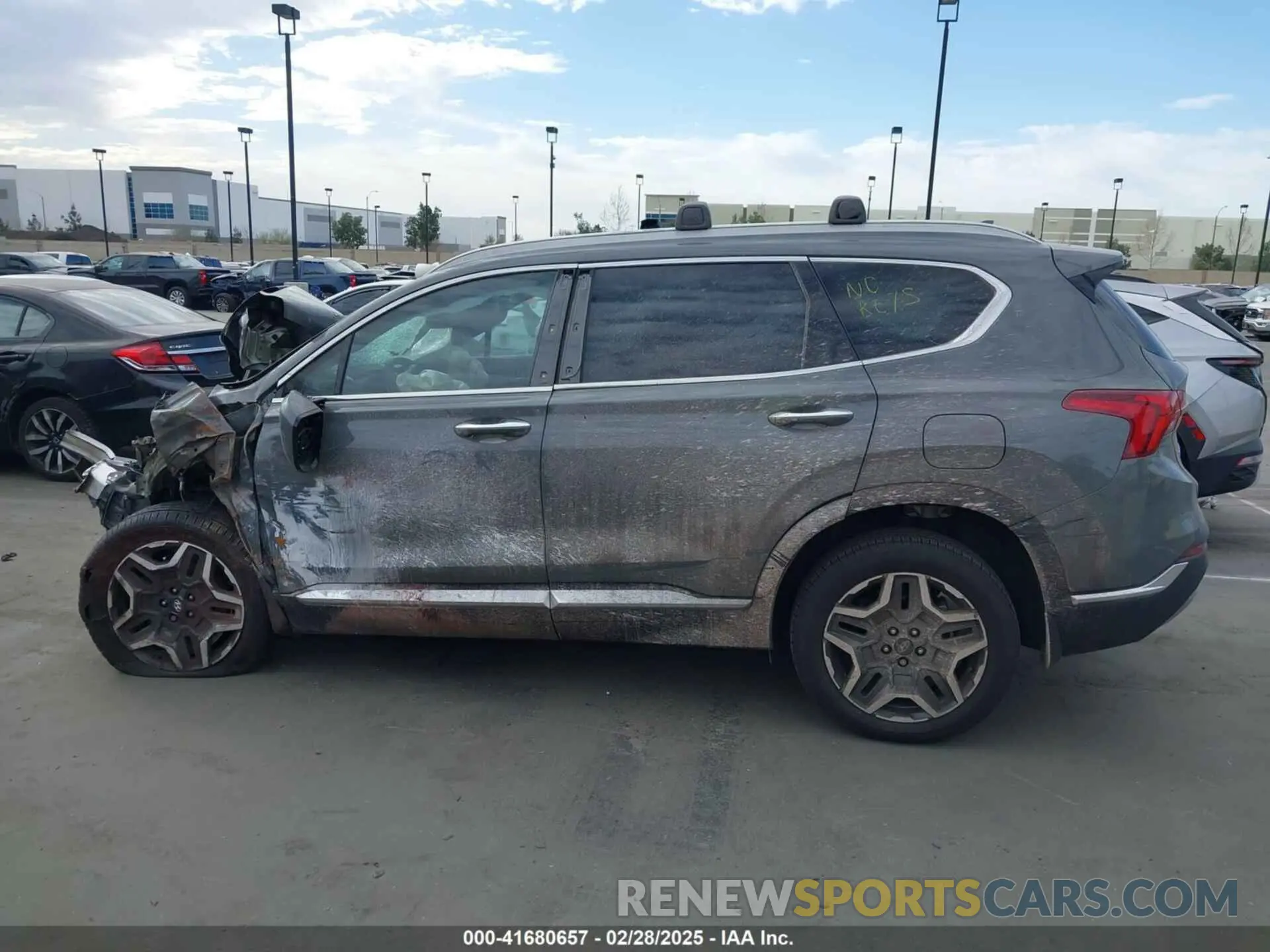 15 Photograph of a damaged car 5NMS4DAL6PH634677 HYUNDAI SANTA FE 2023