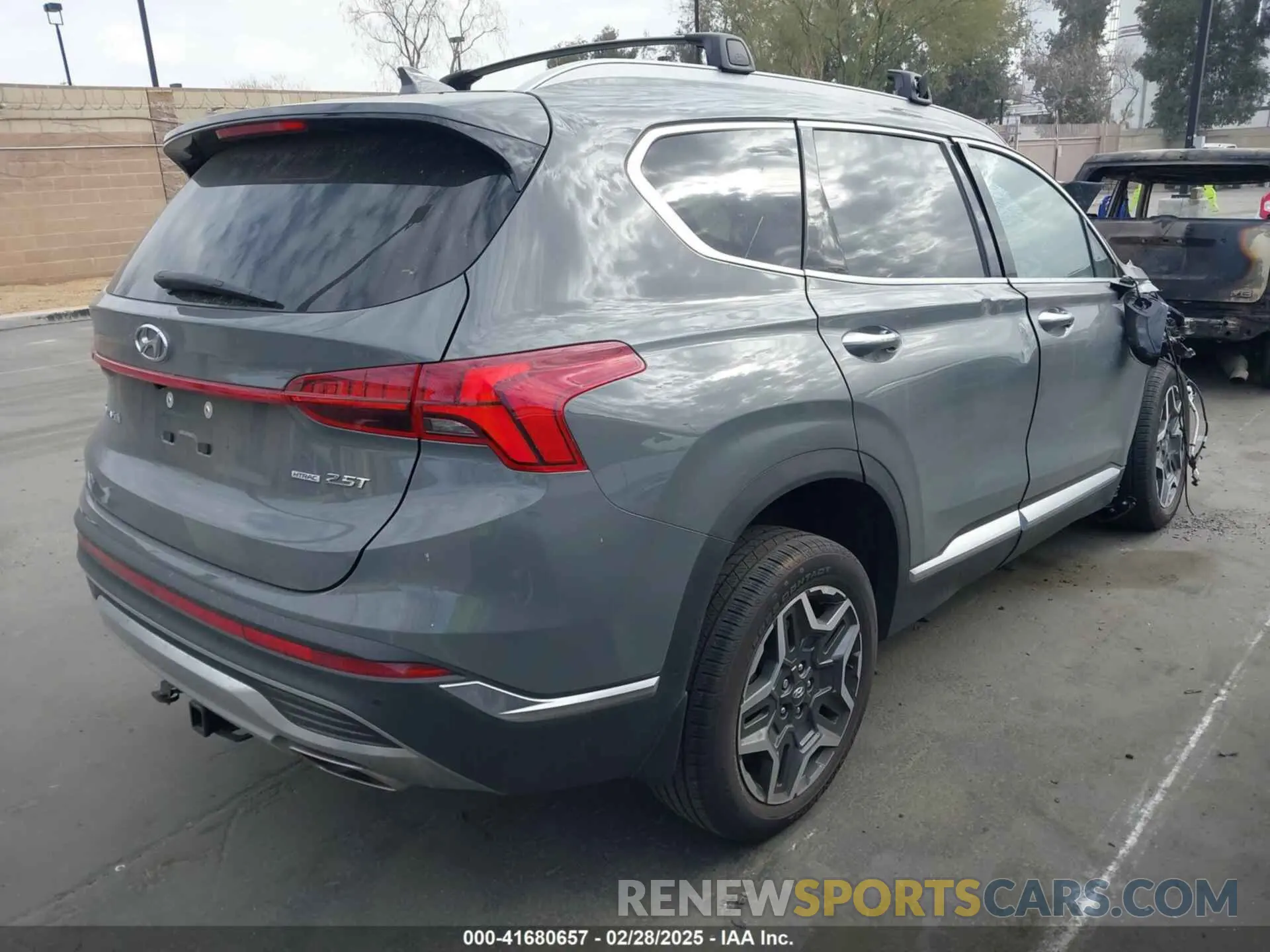 4 Photograph of a damaged car 5NMS4DAL6PH634677 HYUNDAI SANTA FE 2023