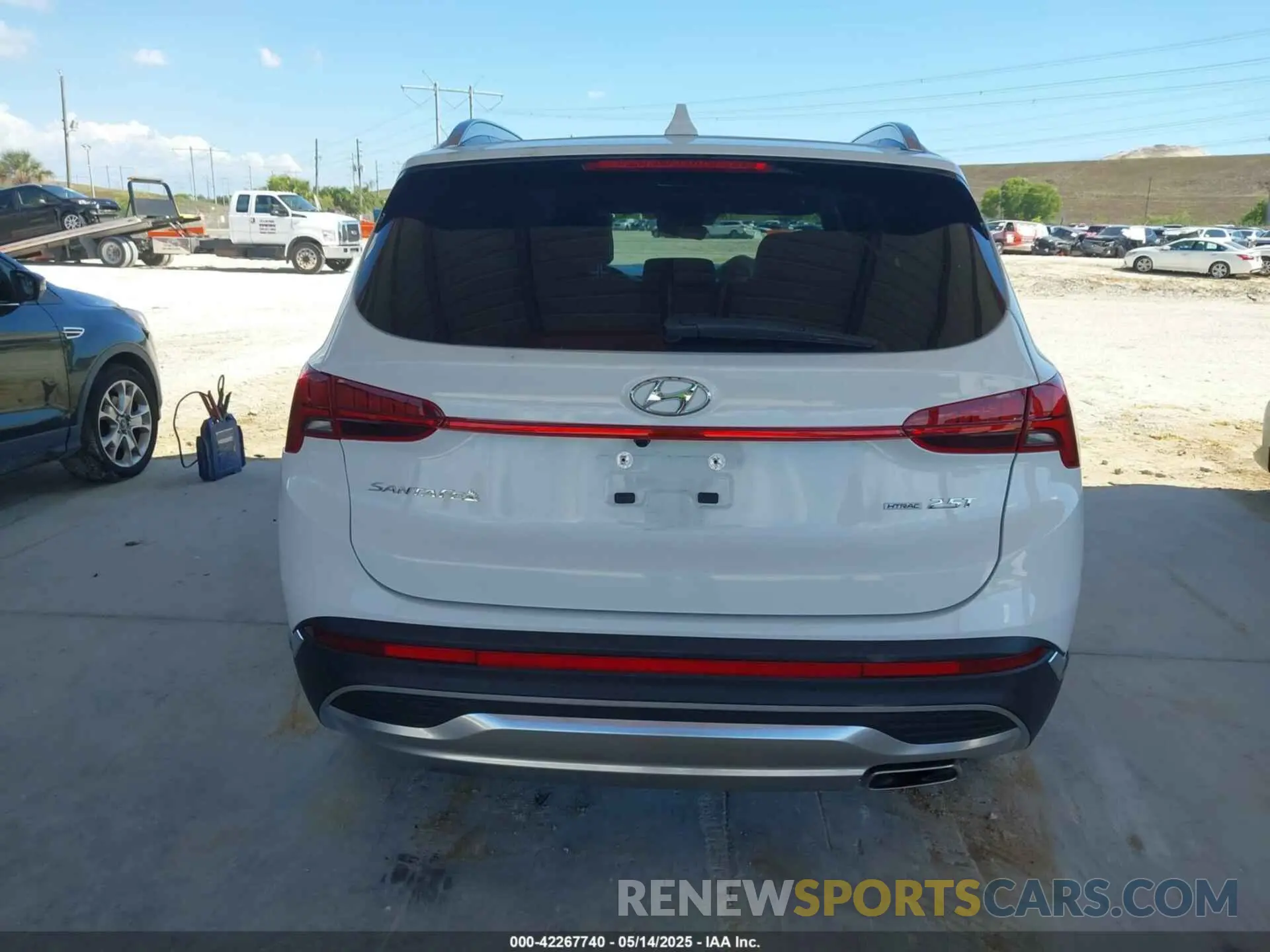 16 Photograph of a damaged car 5NMS4DAL8PH655580 HYUNDAI SANTA FE 2023
