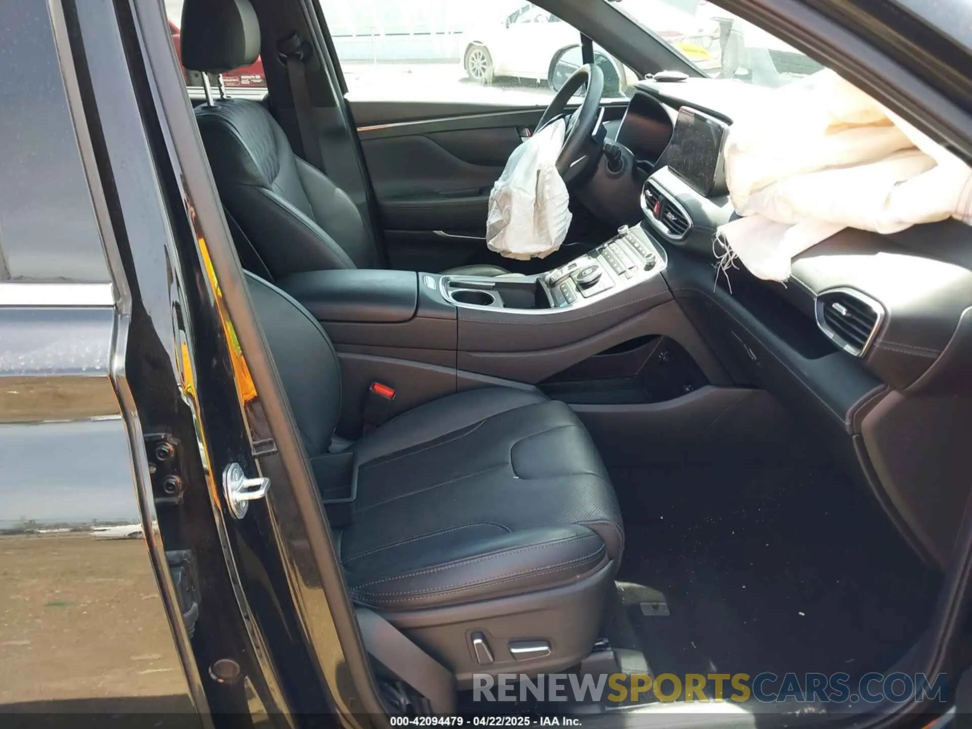 5 Photograph of a damaged car 5NMS54AL2PH607408 HYUNDAI SANTA FE 2023