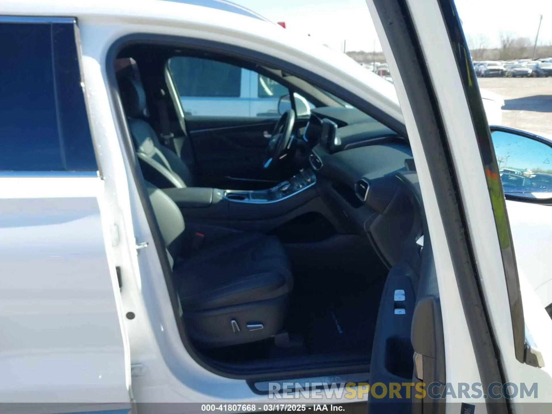 5 Photograph of a damaged car 5NMS54ALXPH647008 HYUNDAI SANTA FE 2023