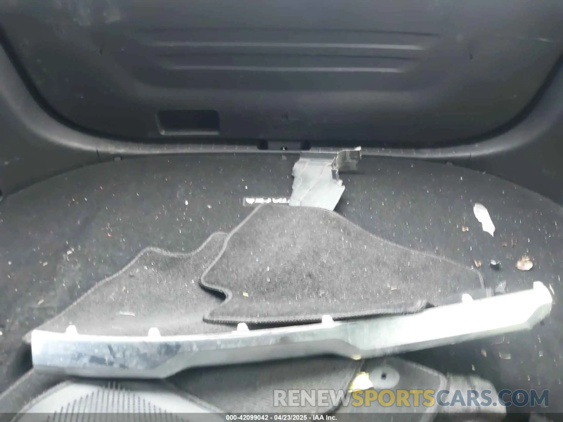 12 Photograph of a damaged car 5NMS5DAL1PH492249 HYUNDAI SANTA FE 2023