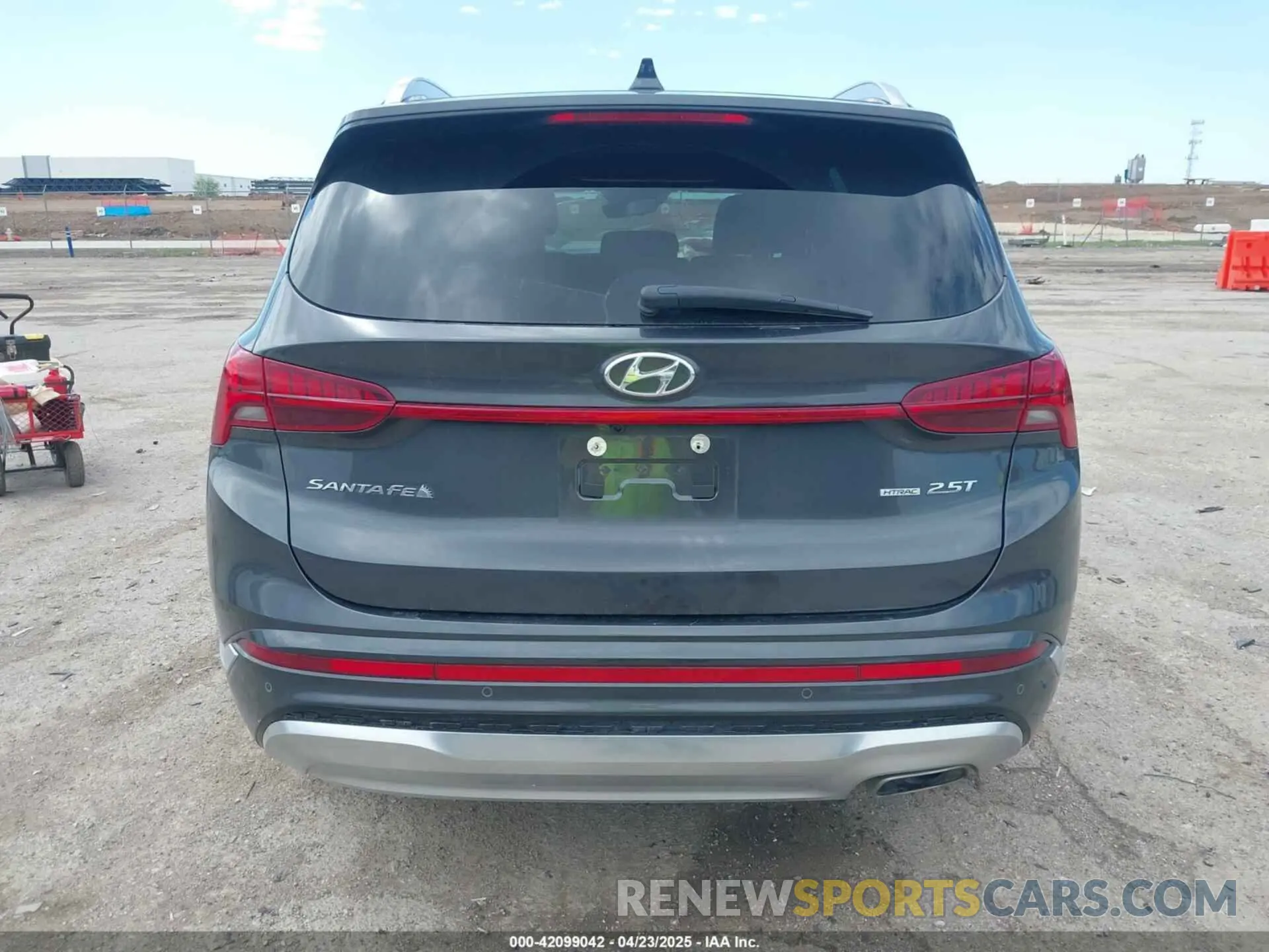 17 Photograph of a damaged car 5NMS5DAL1PH492249 HYUNDAI SANTA FE 2023