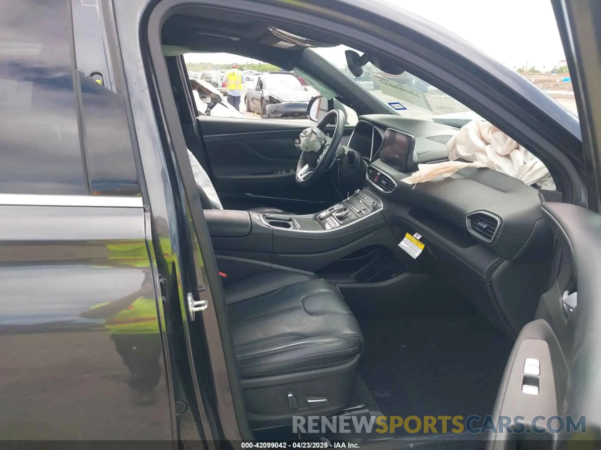 5 Photograph of a damaged car 5NMS5DAL1PH492249 HYUNDAI SANTA FE 2023