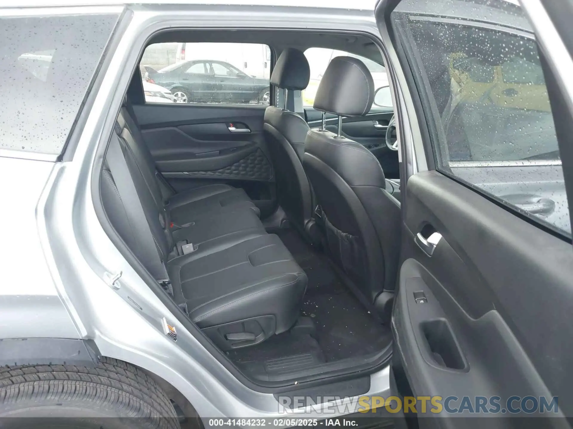 8 Фотография поврежденного автомобиля 5NMS64AJ4PH487879 HYUNDAI SANTA FE 2023