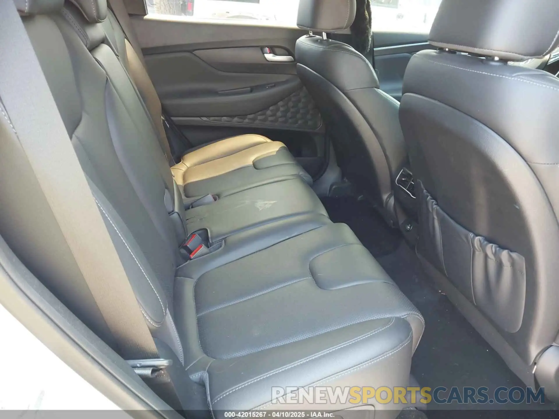8 Фотография поврежденного автомобиля 5NMS64AJ4PH495478 HYUNDAI SANTA FE 2023