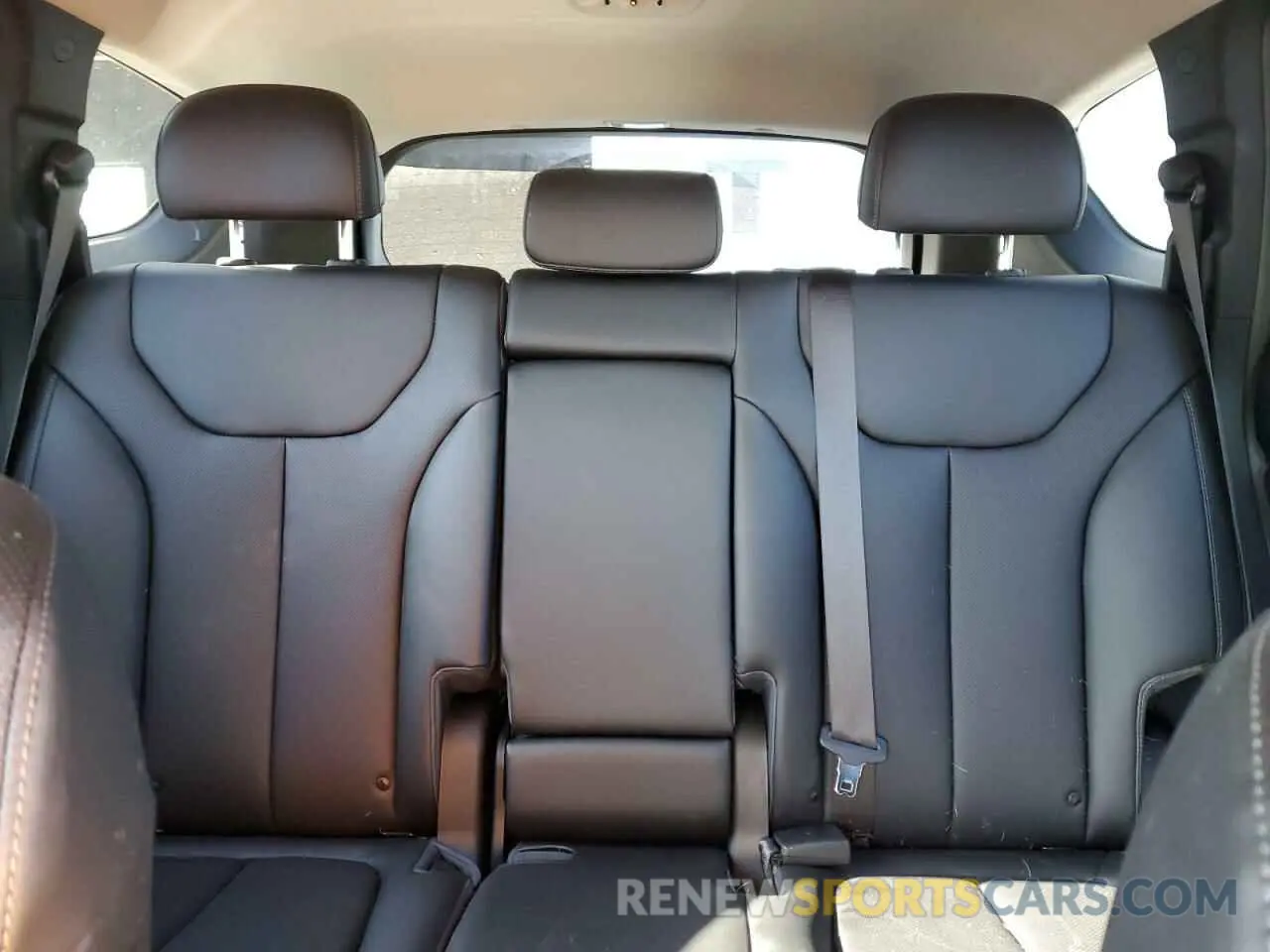 10 Photograph of a damaged car 5NMS6DAJ7PH616861 HYUNDAI SANTA FE 2023