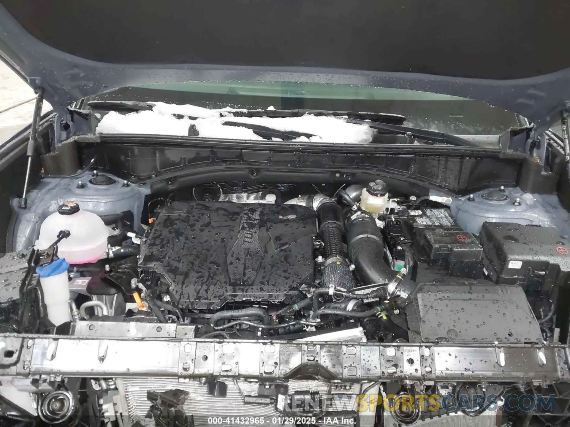10 Photograph of a damaged car 5NMP1DGL2RH067859 HYUNDAI SANTA FE 2024