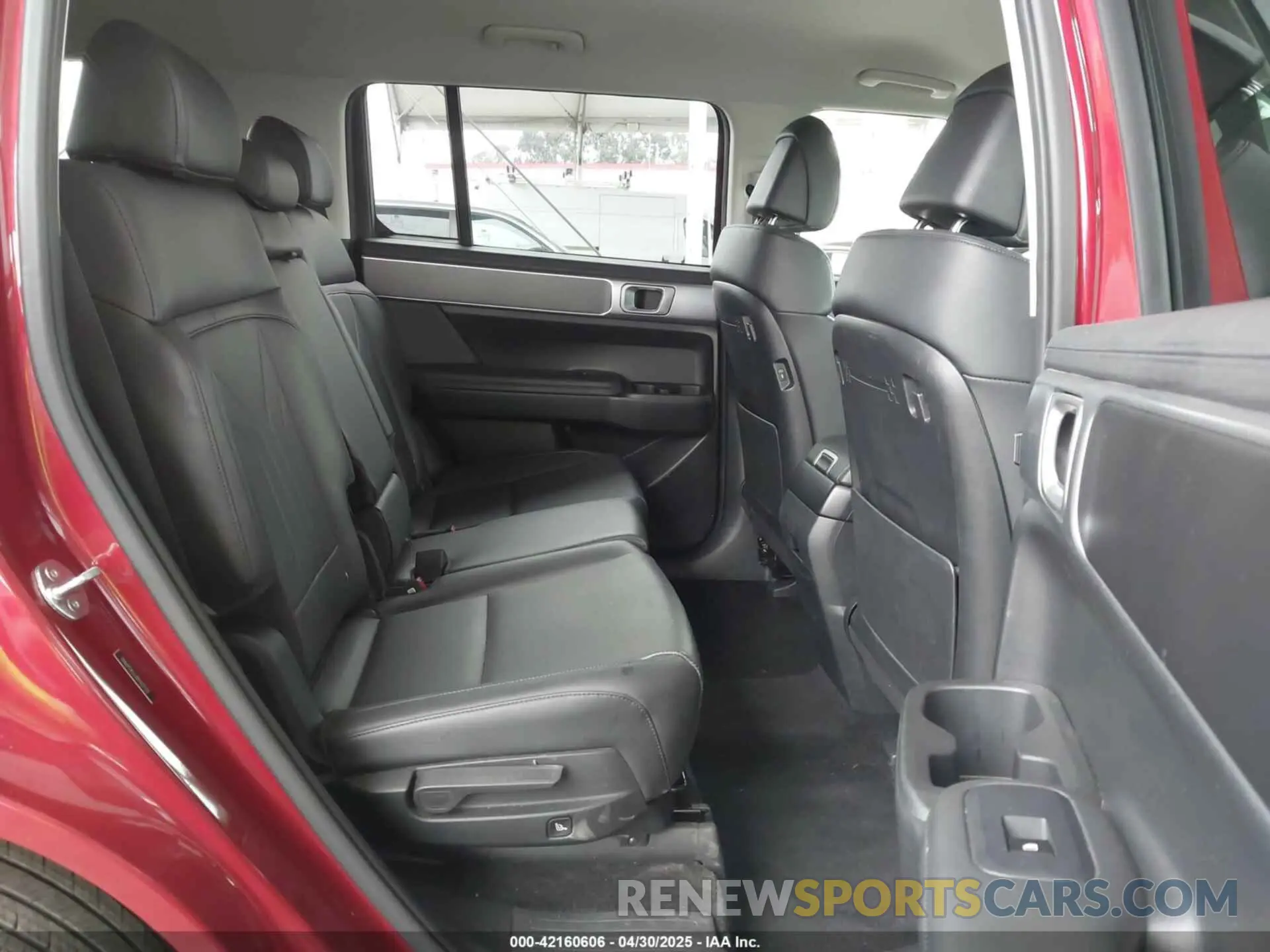 8 Фотография поврежденного автомобиля 5NMP24GL8RH027122 HYUNDAI SANTA FE 2024