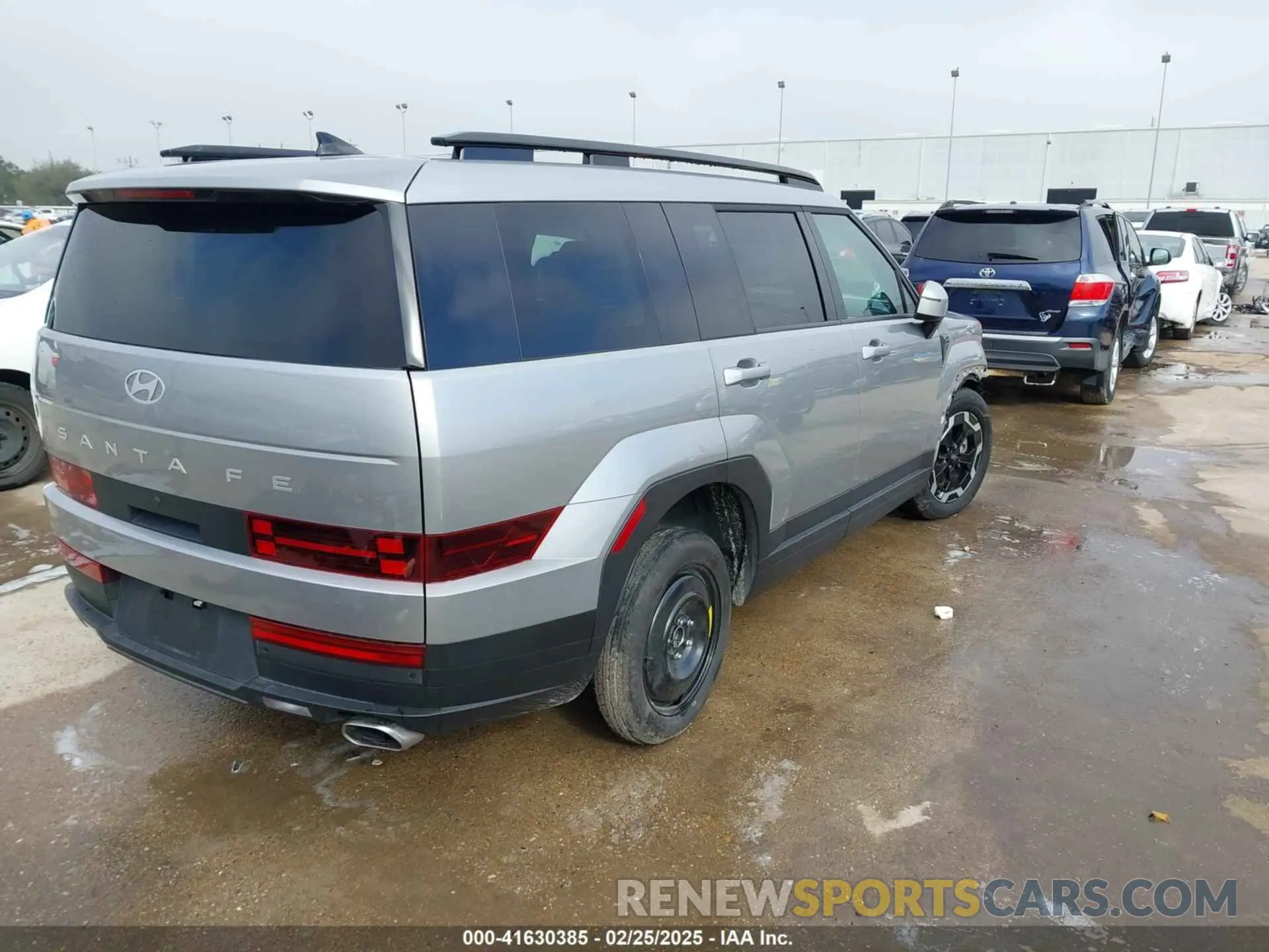 4 Photograph of a damaged car 5NMP24GL9RH022169 HYUNDAI SANTA FE 2024
