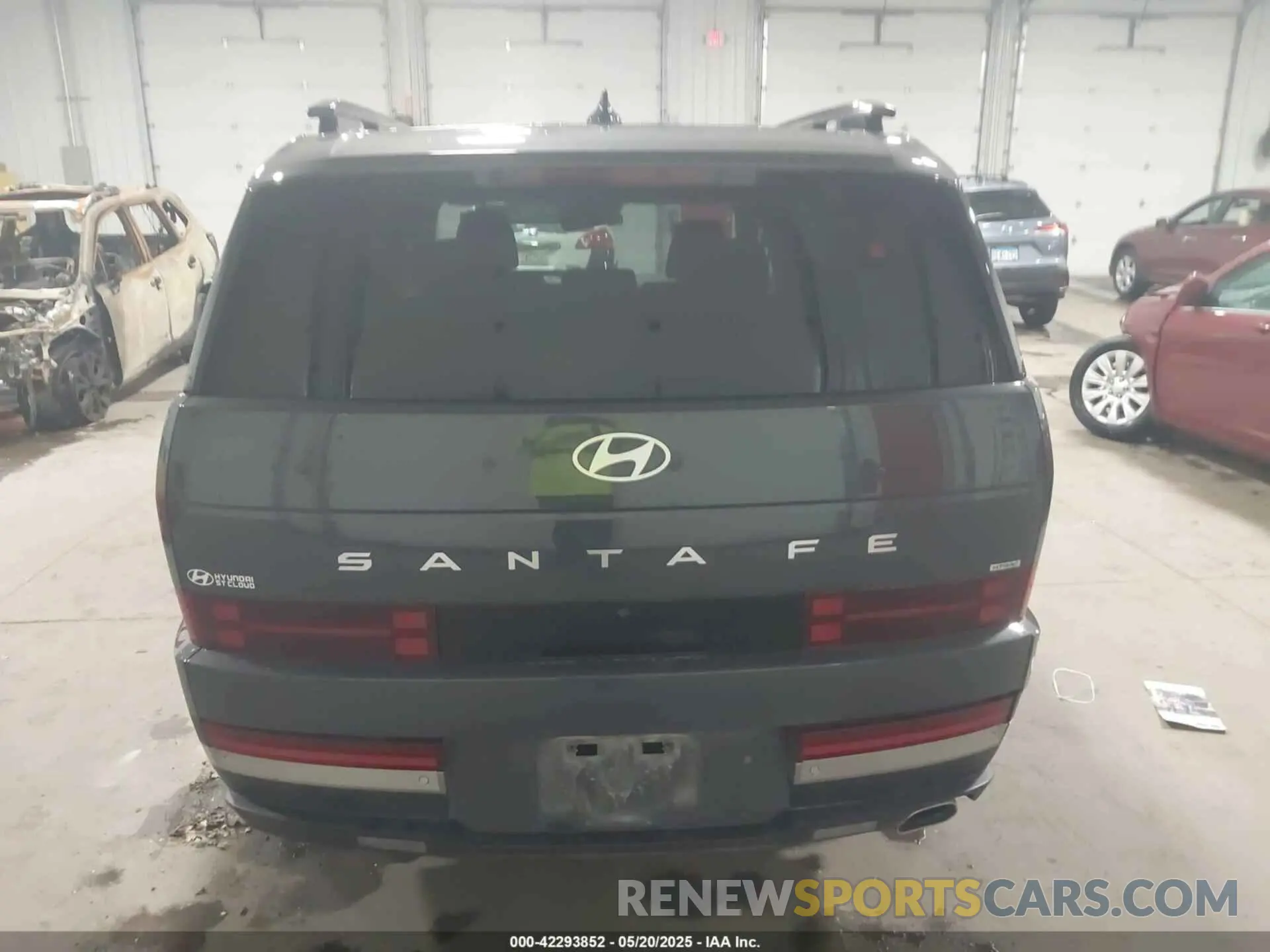 16 Photograph of a damaged car 5NMP4DGL0RH064644 HYUNDAI SANTA FE 2024