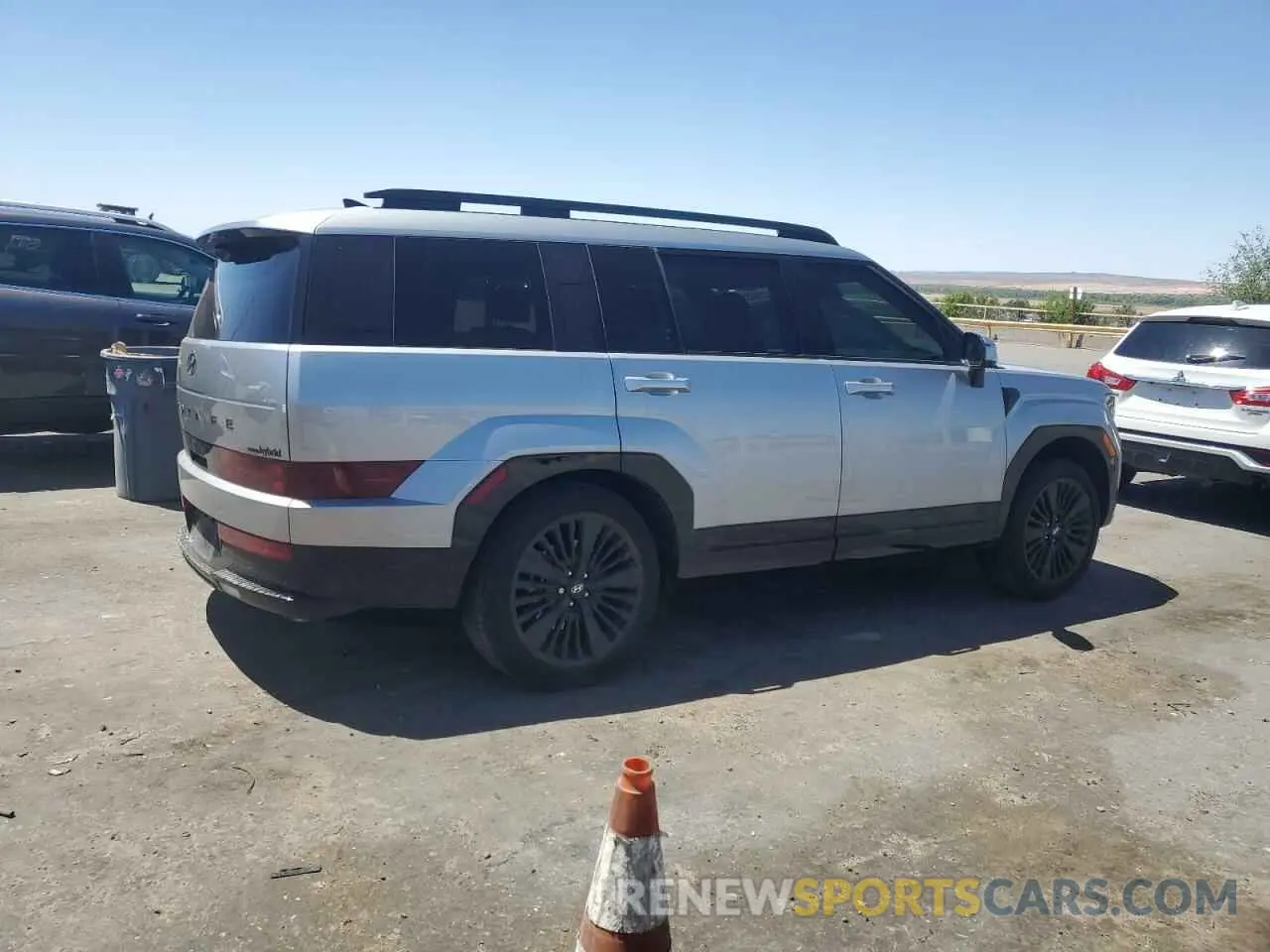 3 Фотография поврежденного автомобиля 5NMP5DG14RH014695 HYUNDAI SANTA FE 2024