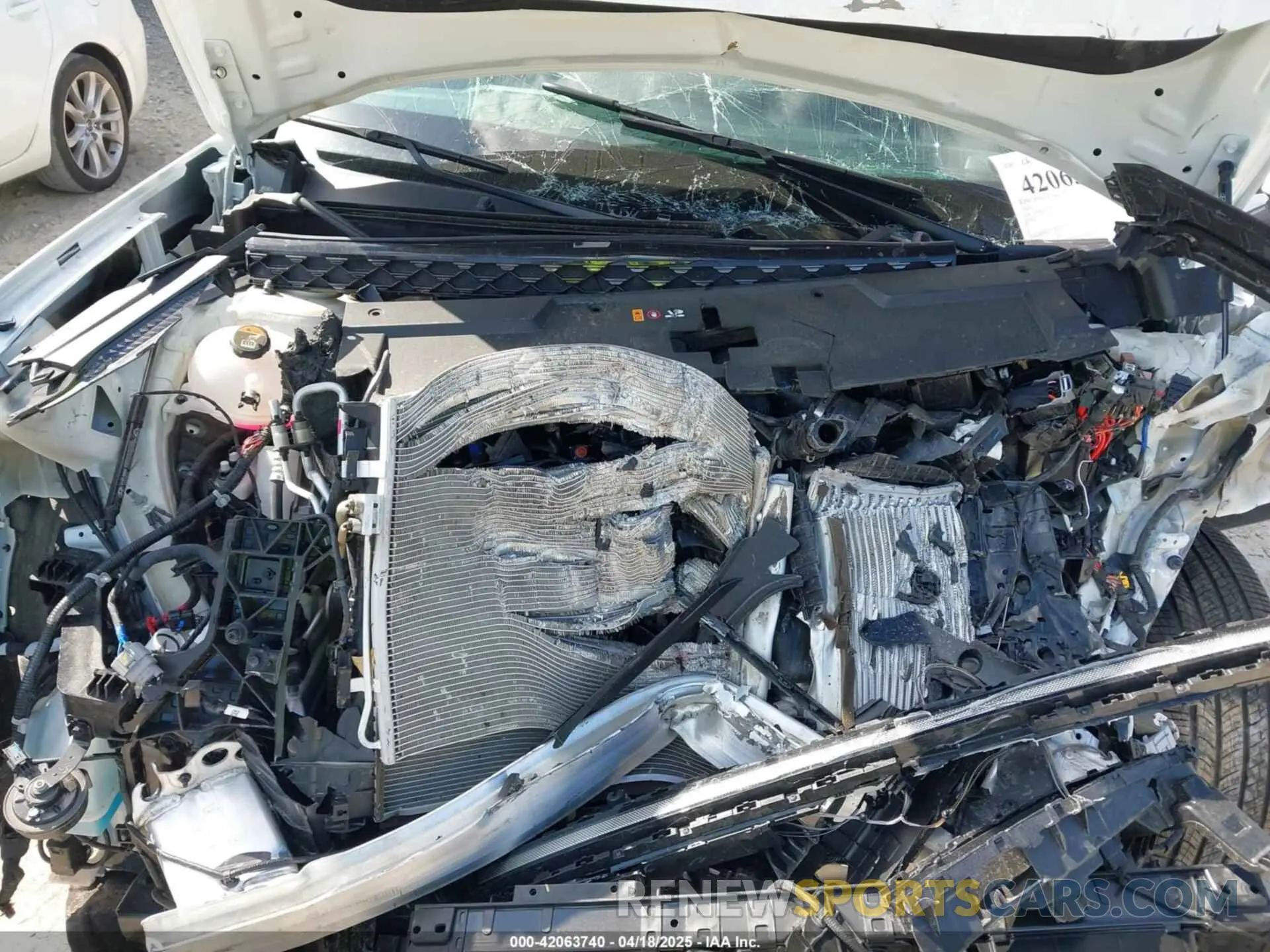 10 Photograph of a damaged car 5NMP5DGL8RH048723 HYUNDAI SANTA FE 2024