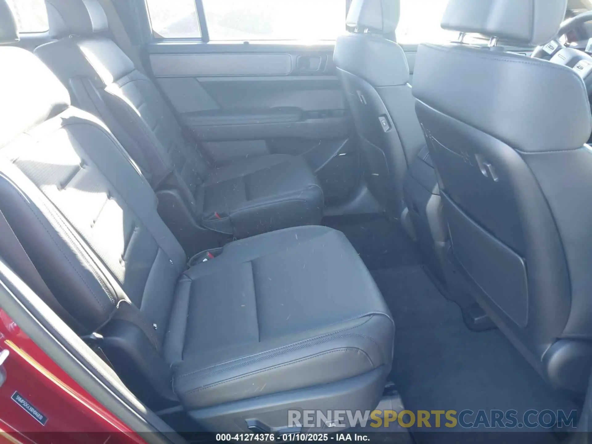 8 Фотография поврежденного автомобиля 5NMP5DGLXRH046830 HYUNDAI SANTA FE 2024