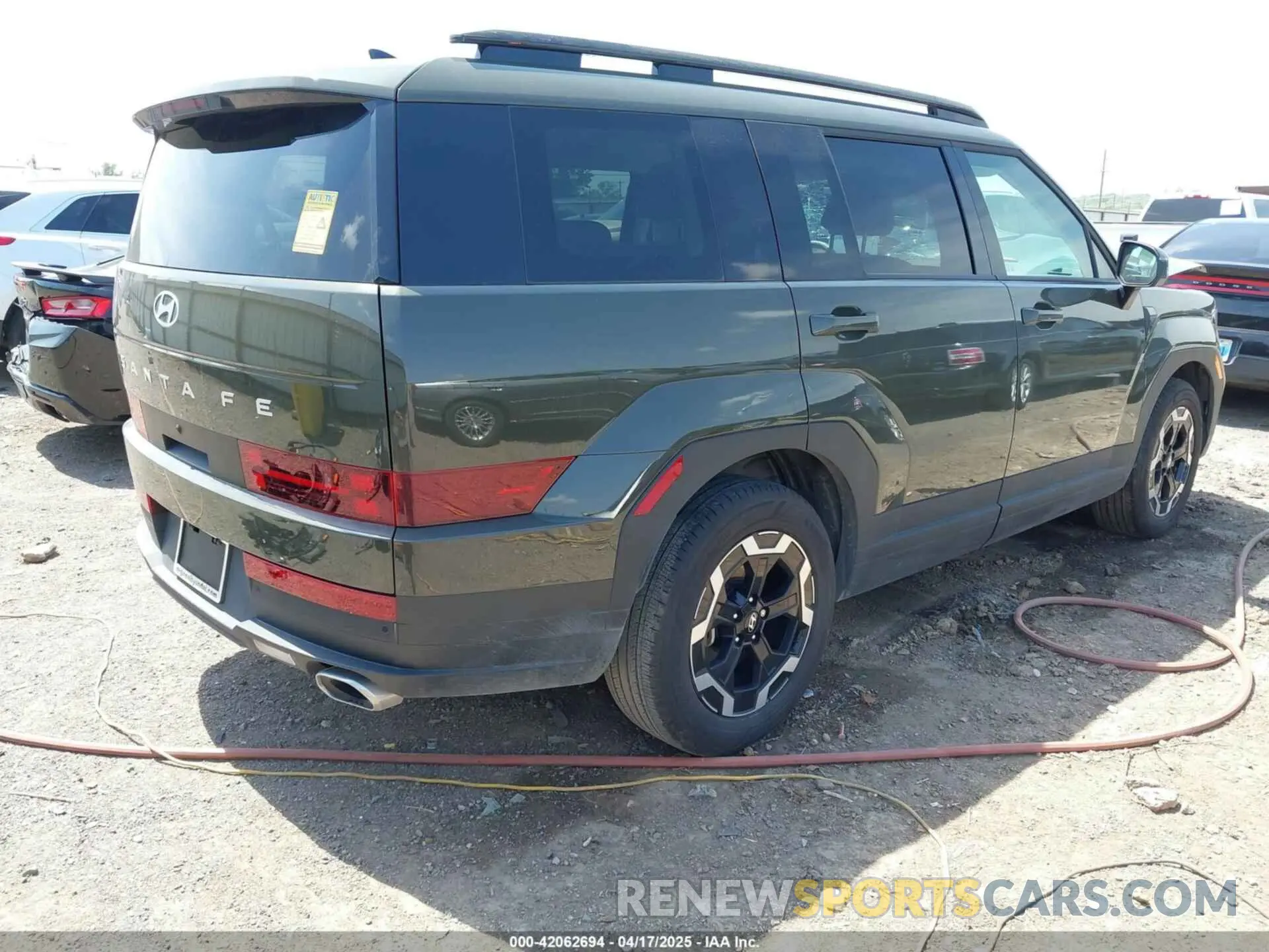 4 Photograph of a damaged car 5NMP24GL1SH091752 HYUNDAI SANTA FE 2025