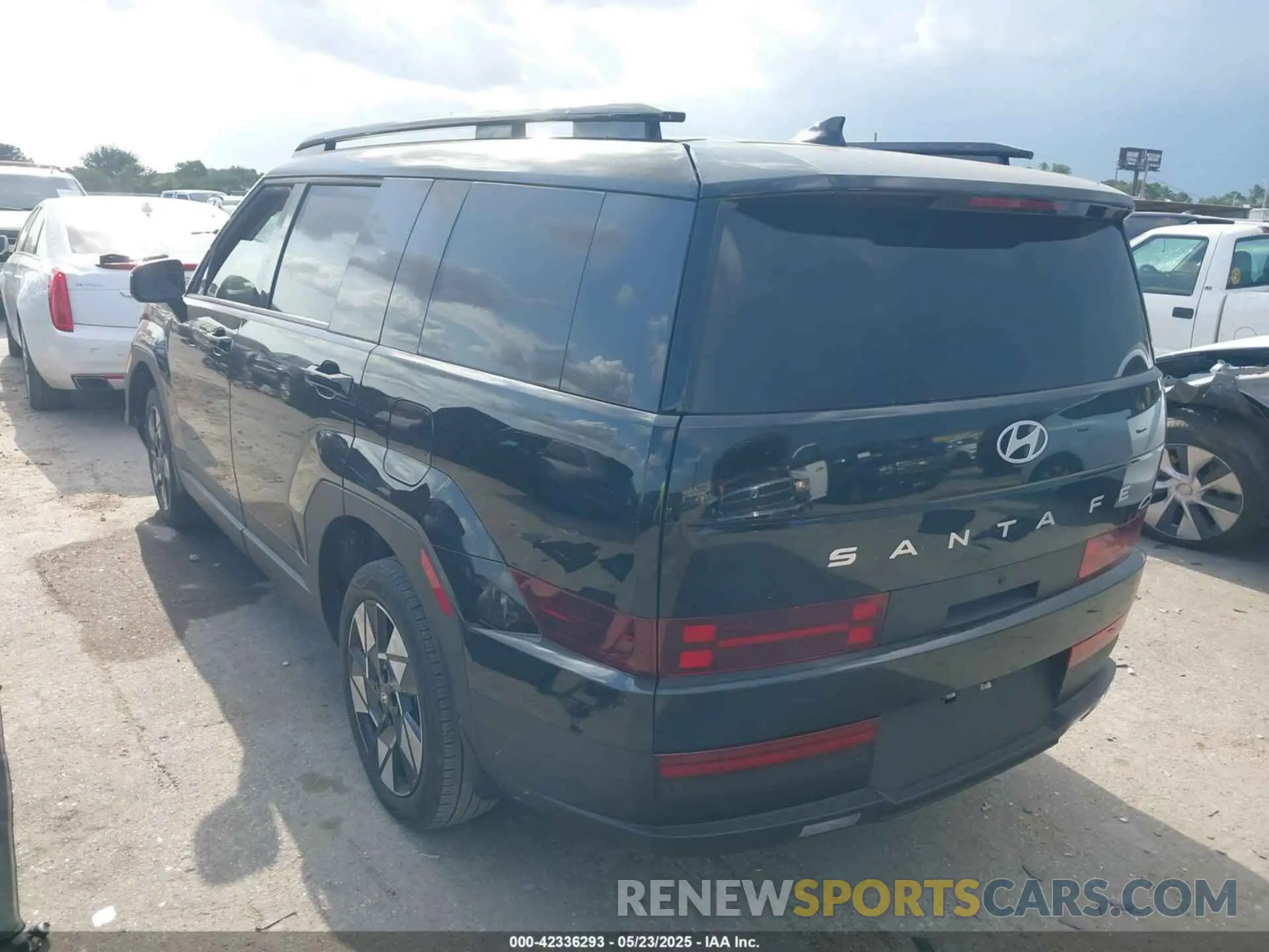 3 Фотография поврежденного автомобиля 5NMP24GL2SH134799 HYUNDAI SANTA FE 2025