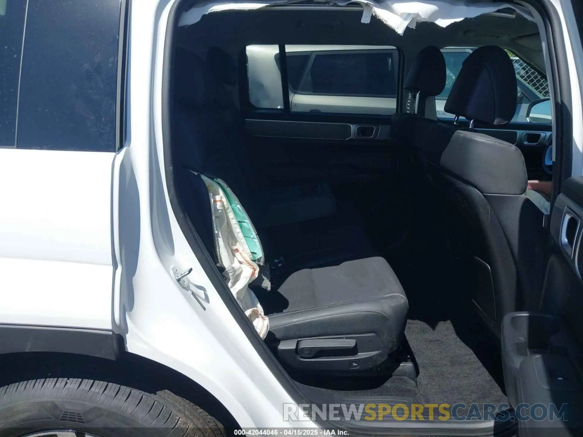 8 Фотография поврежденного автомобиля 5NMP24GL3SH118854 HYUNDAI SANTA FE 2025