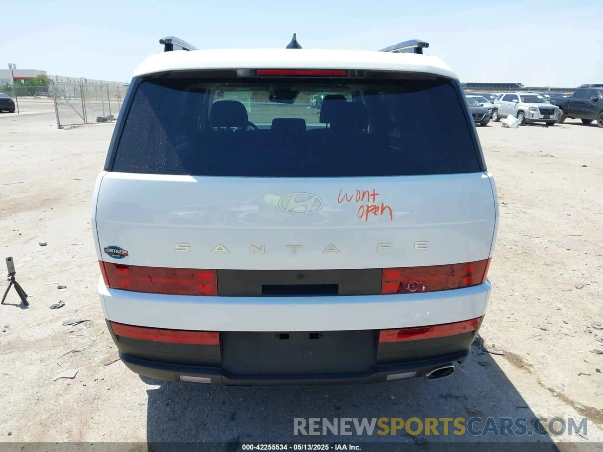 16 Photograph of a damaged car 5NMP24GL5SH076185 HYUNDAI SANTA FE 2025