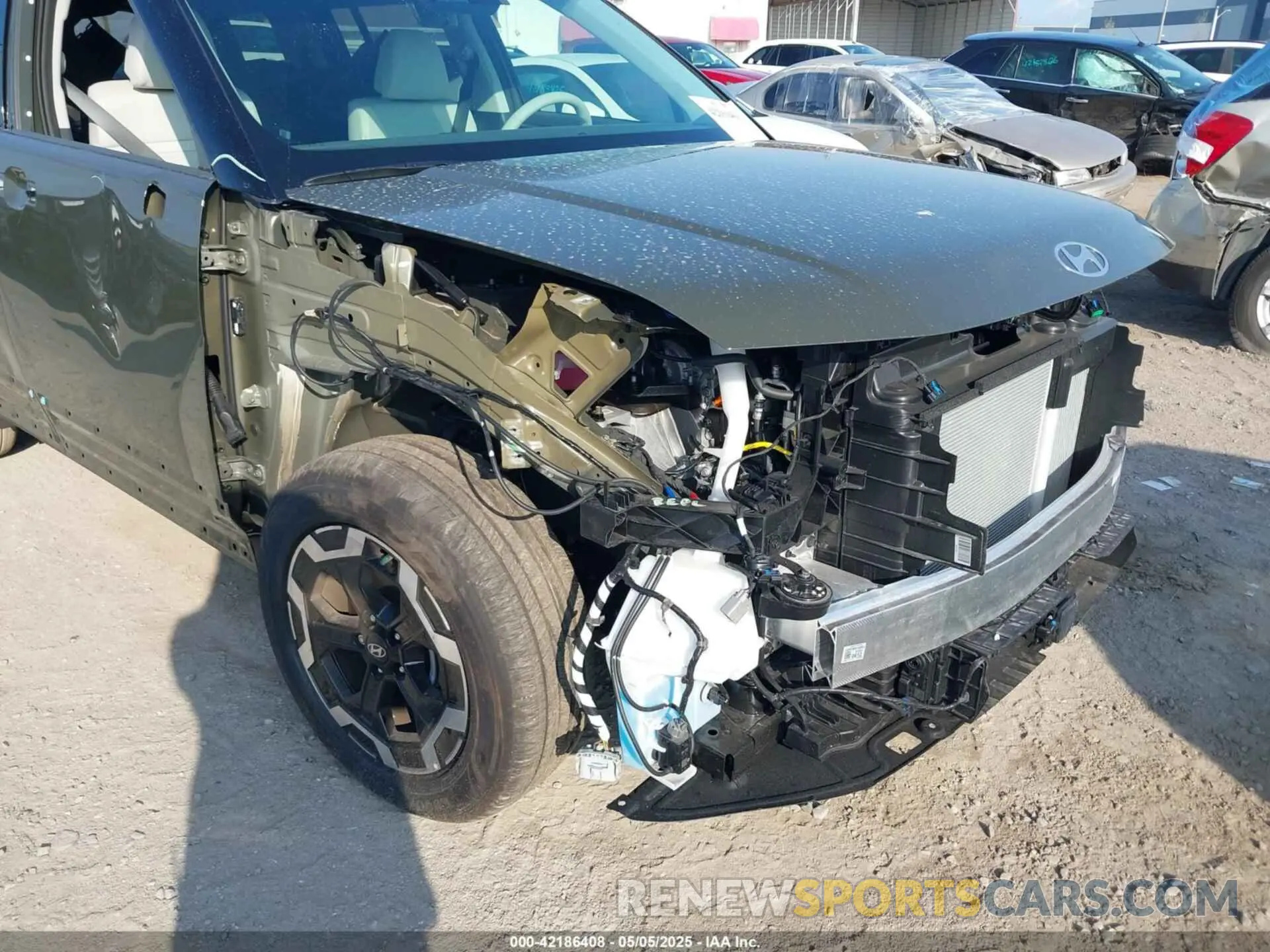6 Photograph of a damaged car 5NMP24GL6SH104866 HYUNDAI SANTA FE 2025