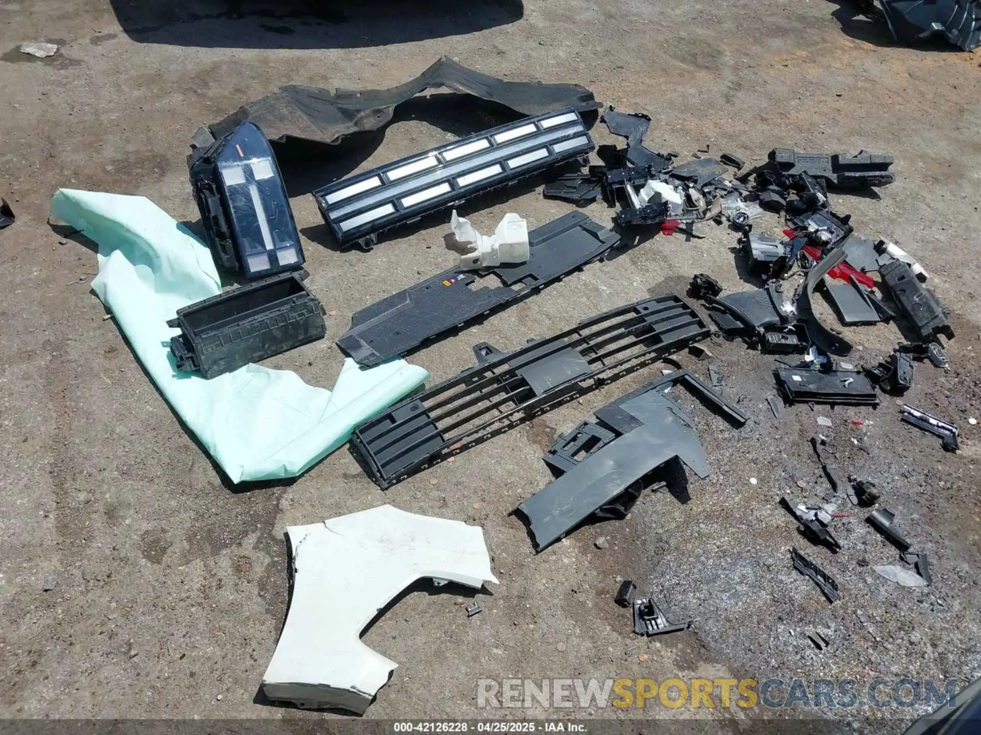 12 Фотография поврежденного автомобиля 5NMP24GL7SH104567 HYUNDAI SANTA FE 2025