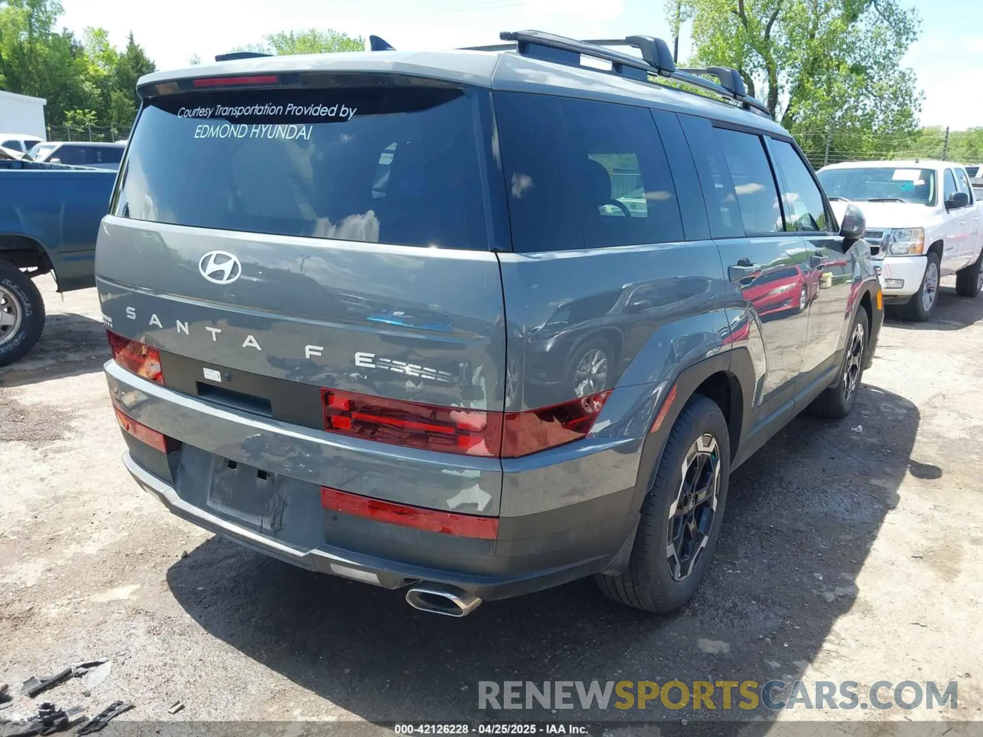 4 Фотография поврежденного автомобиля 5NMP24GL7SH104567 HYUNDAI SANTA FE 2025