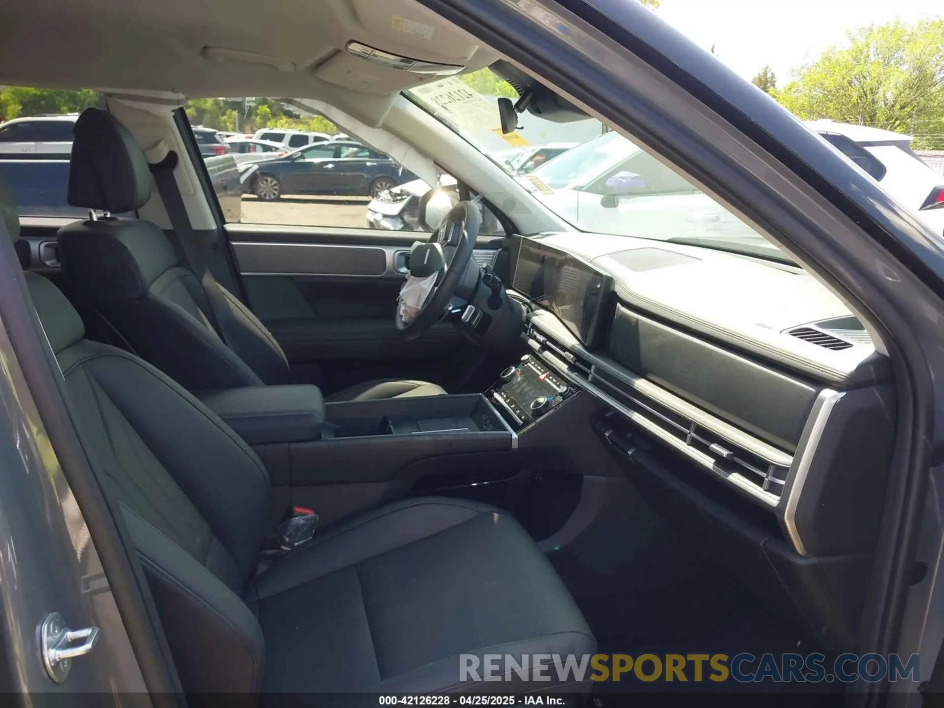 5 Фотография поврежденного автомобиля 5NMP24GL7SH104567 HYUNDAI SANTA FE 2025