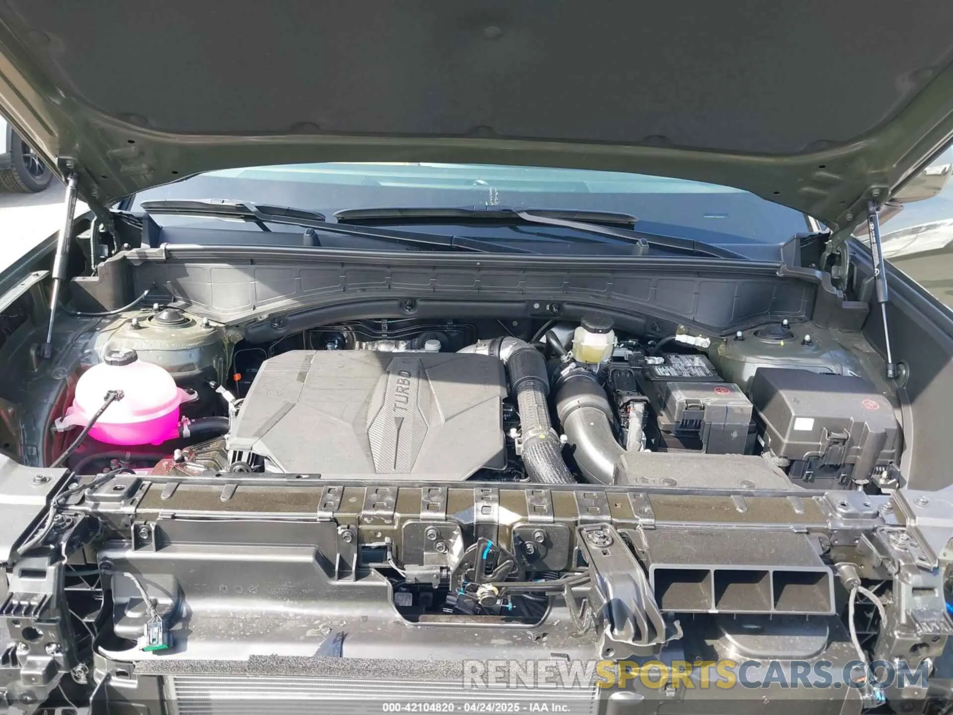 10 Фотография поврежденного автомобиля 5NMP4DGL8SH117385 HYUNDAI SANTA FE 2025