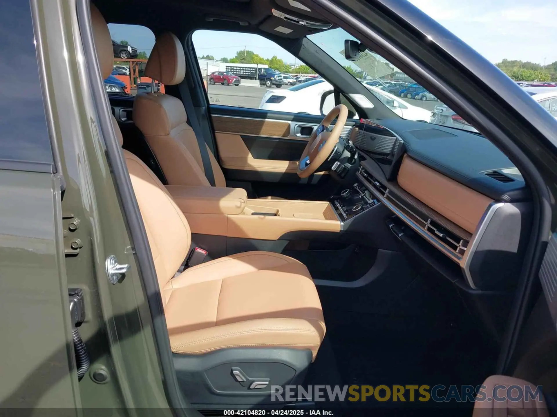 5 Фотография поврежденного автомобиля 5NMP4DGL8SH117385 HYUNDAI SANTA FE 2025