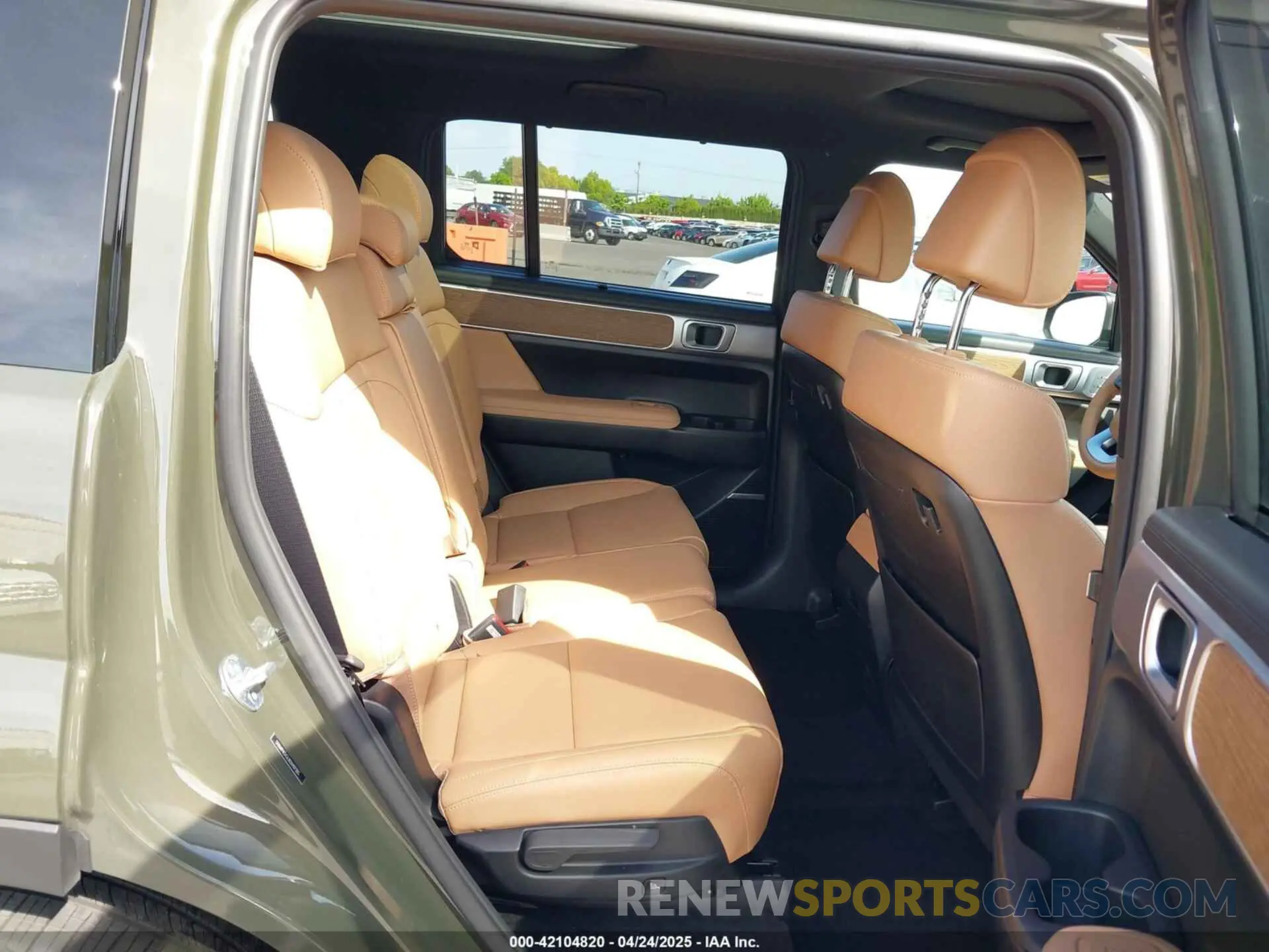 8 Фотография поврежденного автомобиля 5NMP4DGL8SH117385 HYUNDAI SANTA FE 2025