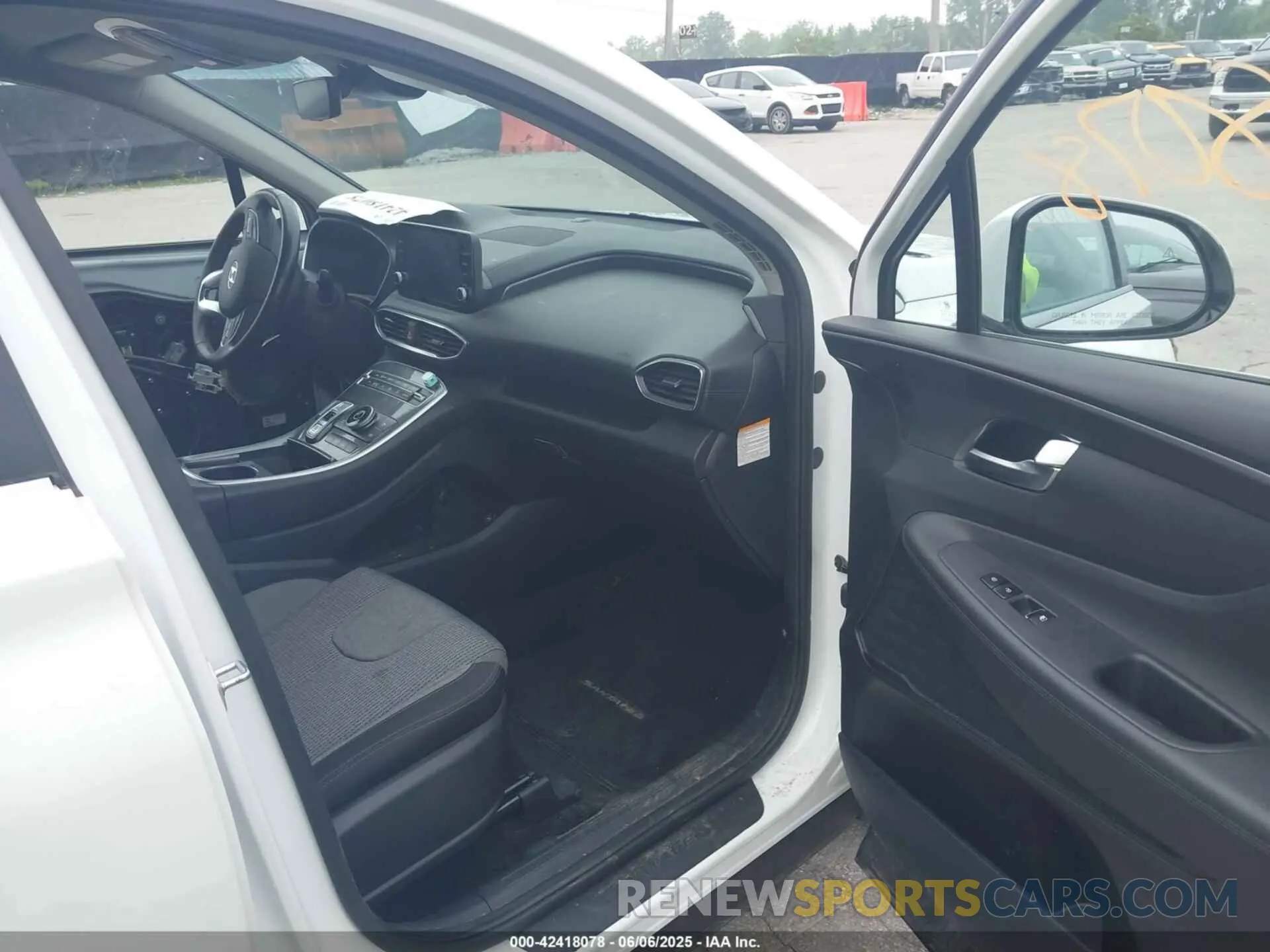 5 Photograph of a damaged car KM8S2DA16NU041259 HYUNDAI SANTA FE HYBRID 2022