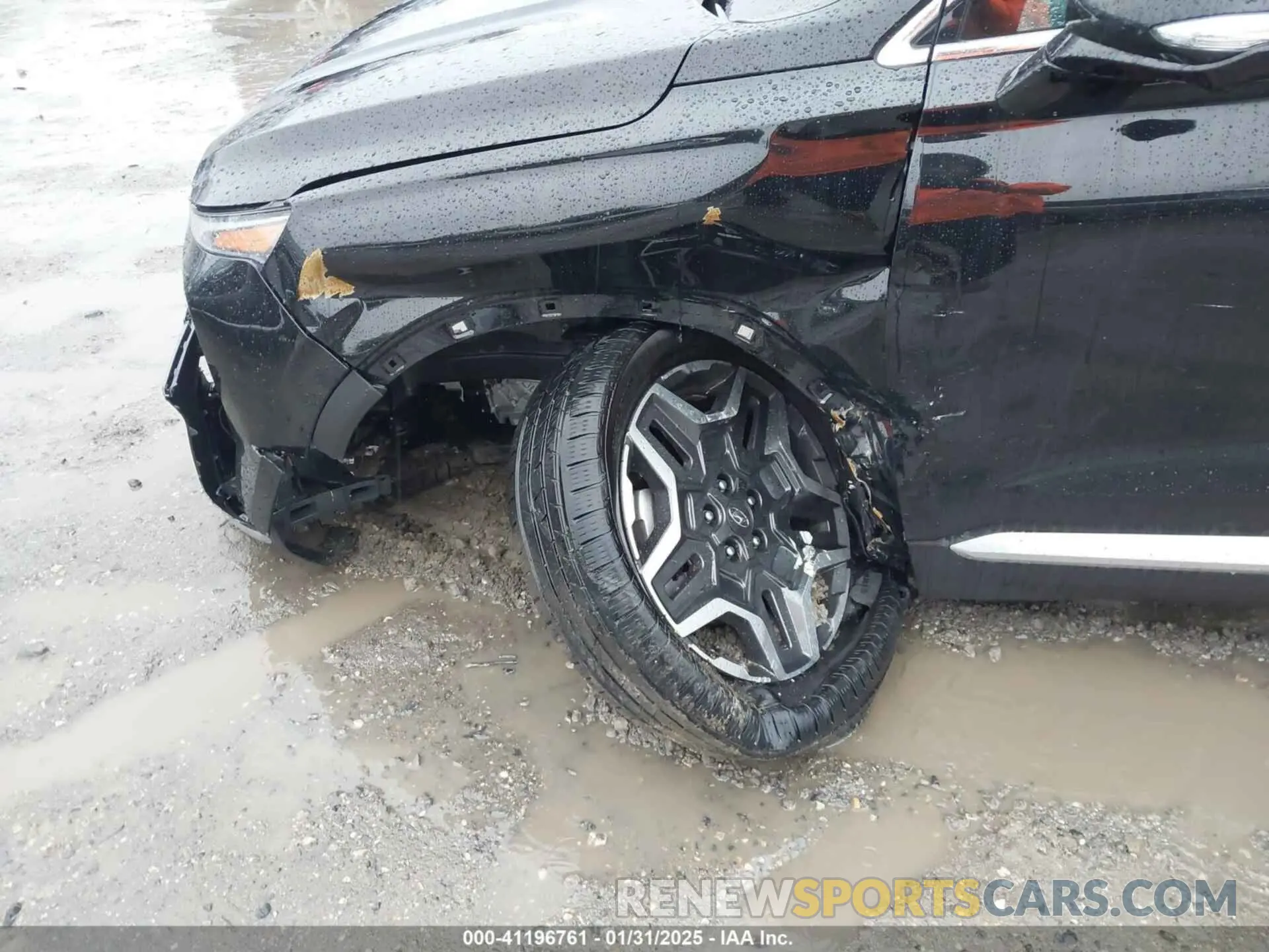 18 Photograph of a damaged car 5NMS5DA11PH013665 HYUNDAI SANTA FE HYBRID 2023