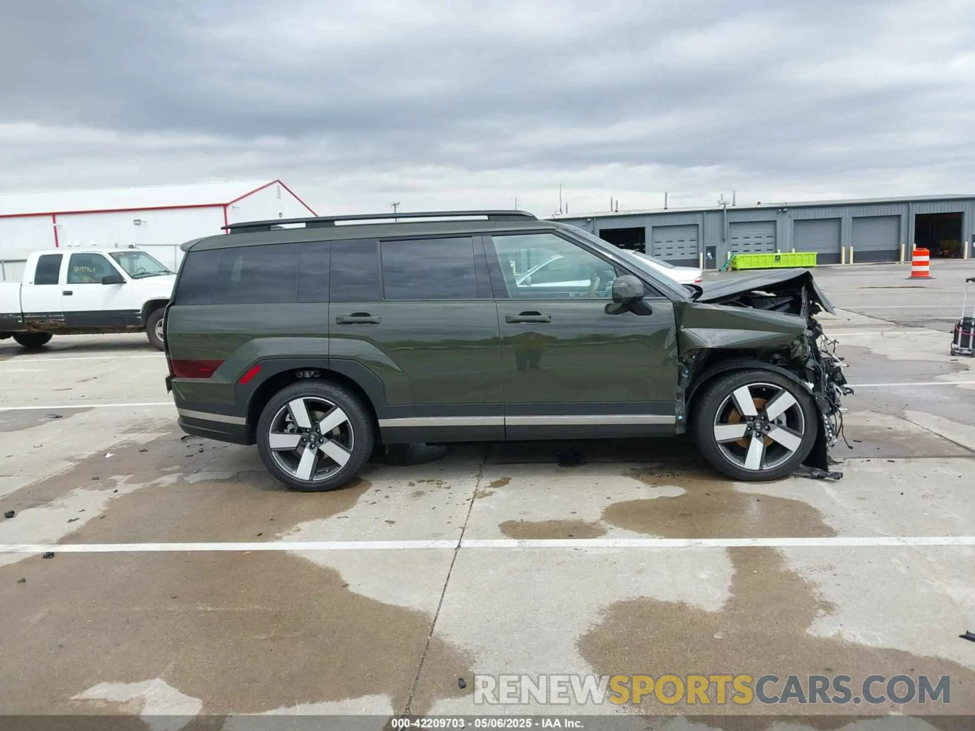 14 Photograph of a damaged car 5NMP3DG13RH005220 HYUNDAI SANTA FE HYBRID 2024